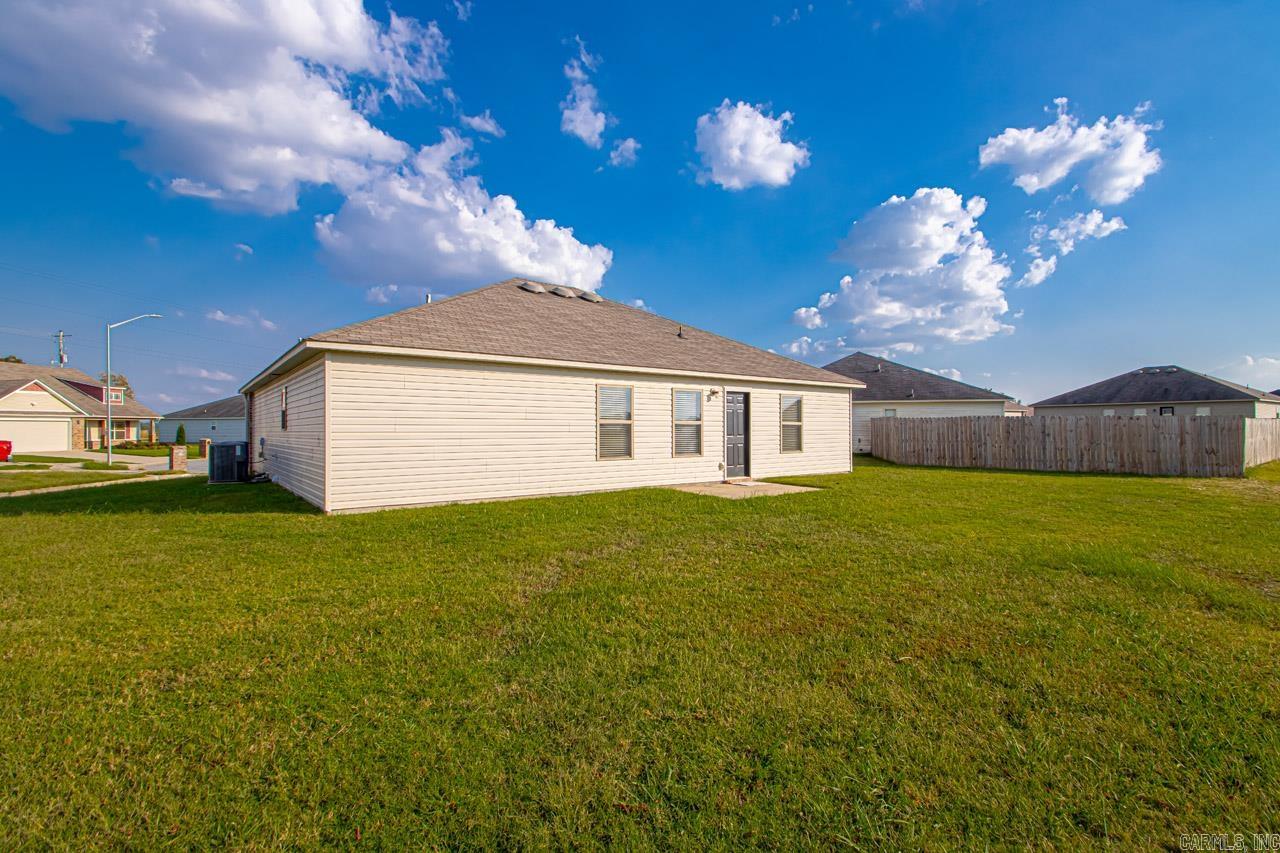 Faulkner Lake Crossing - Residential