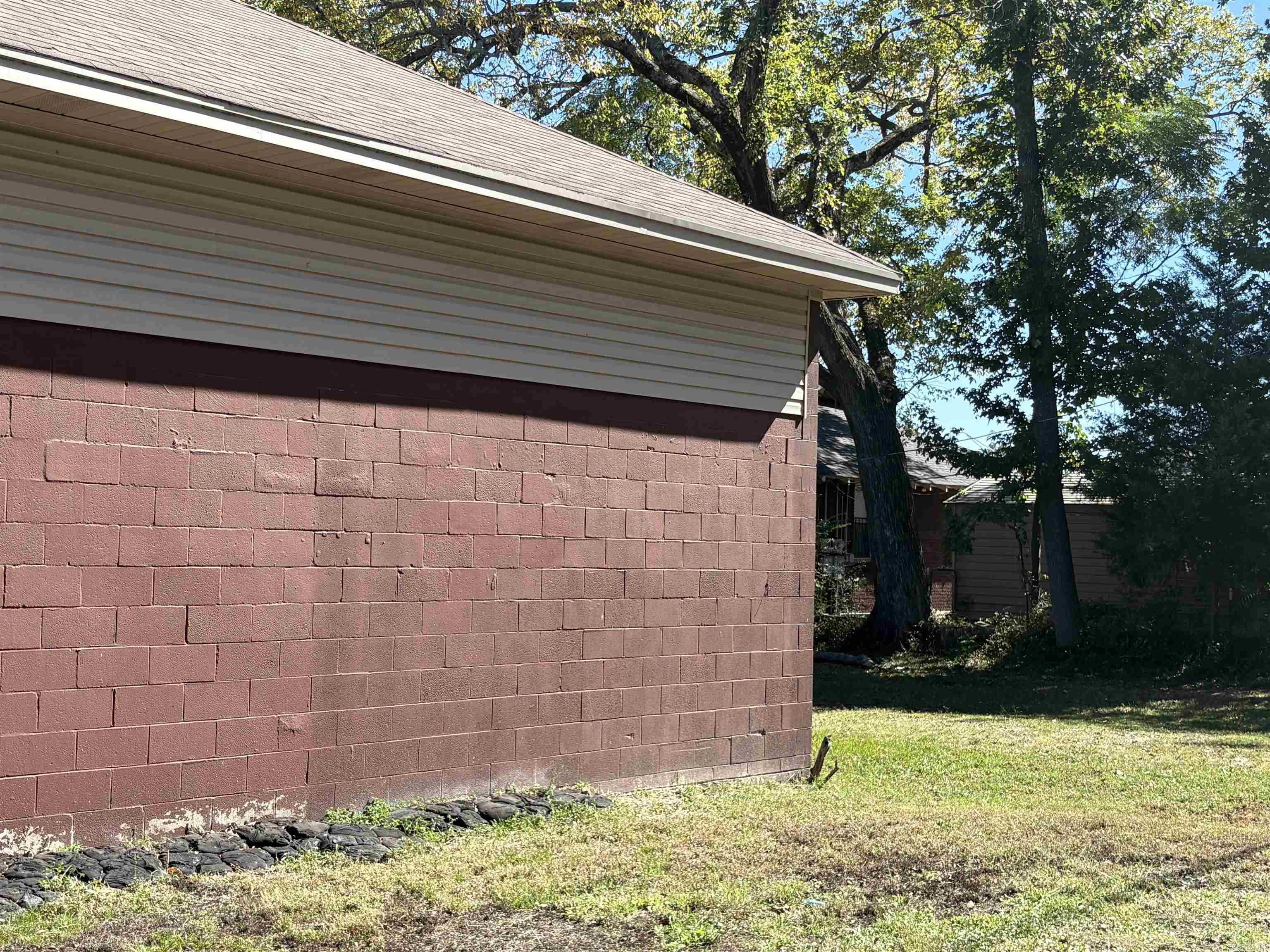 North Argenta - Commercial Sale