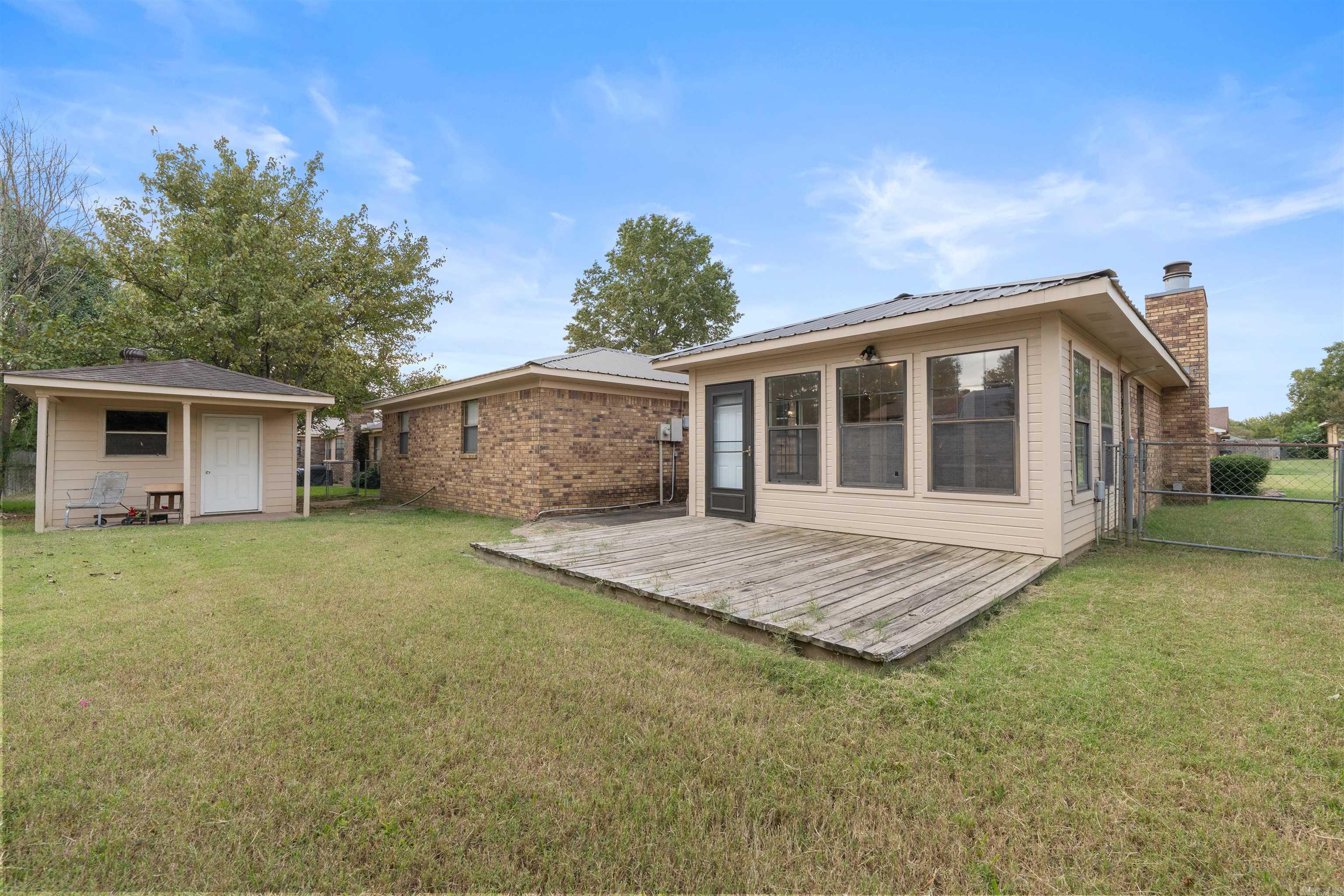 STONEWALL - Residential