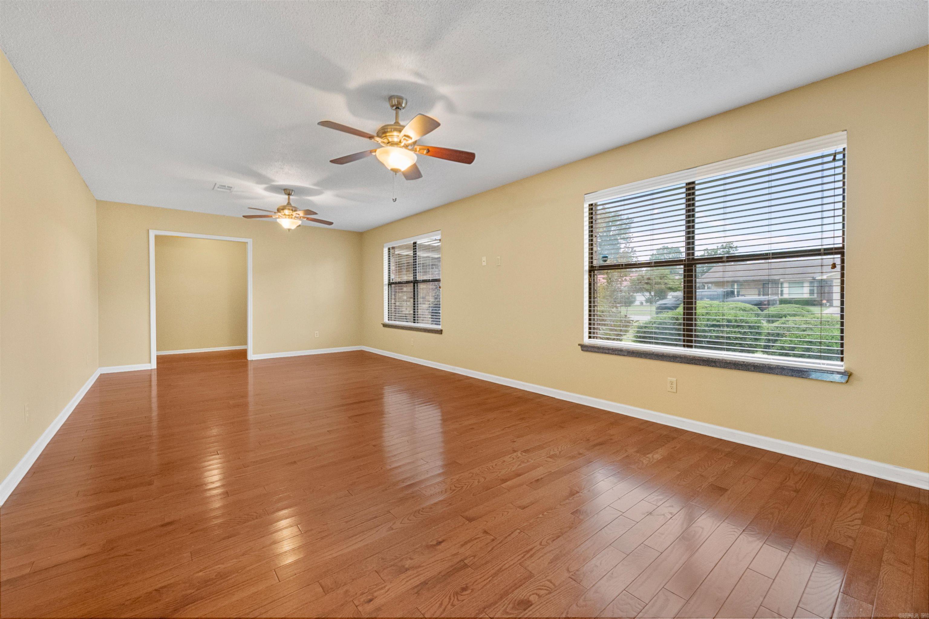 STONEWALL - Residential