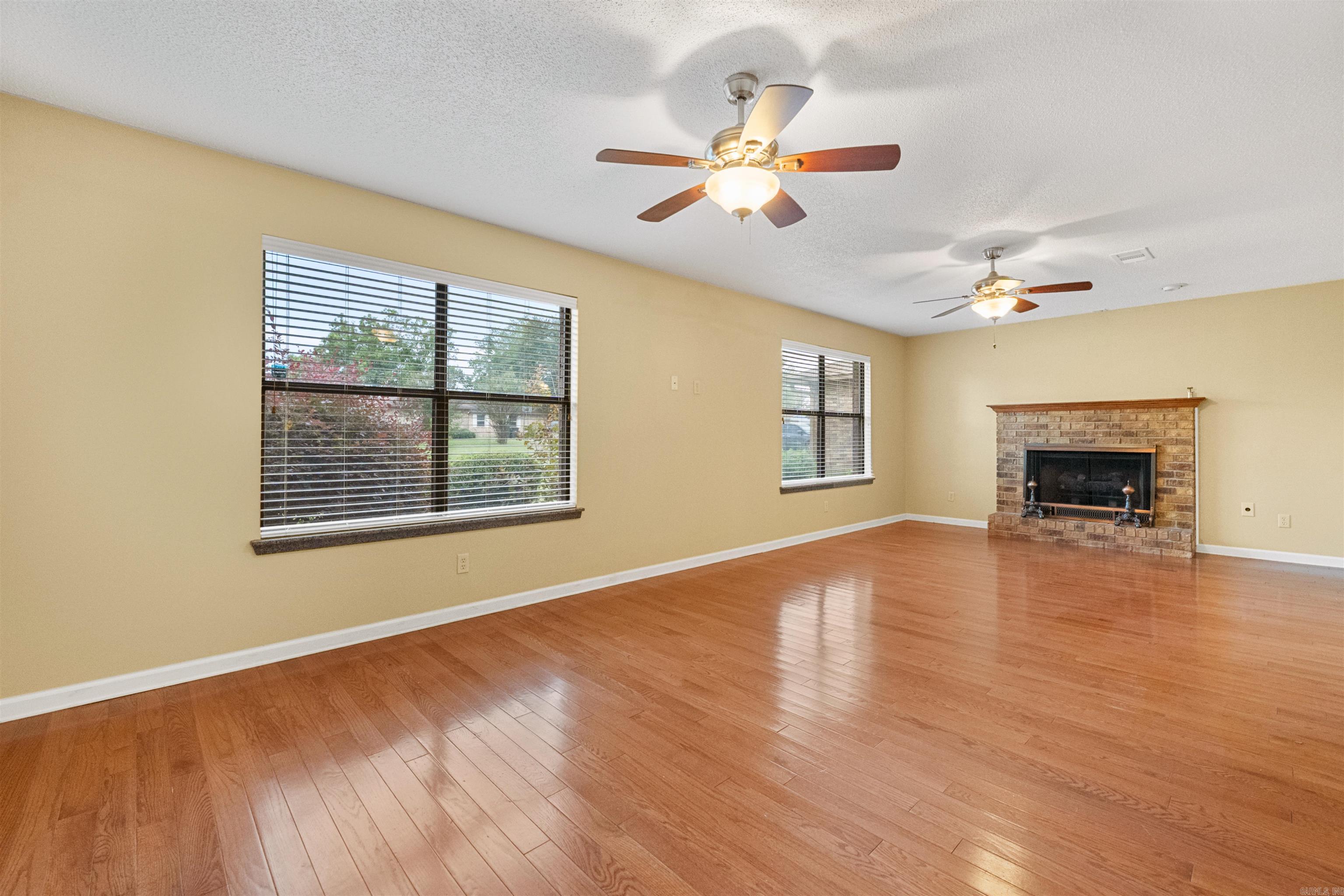 STONEWALL - Residential