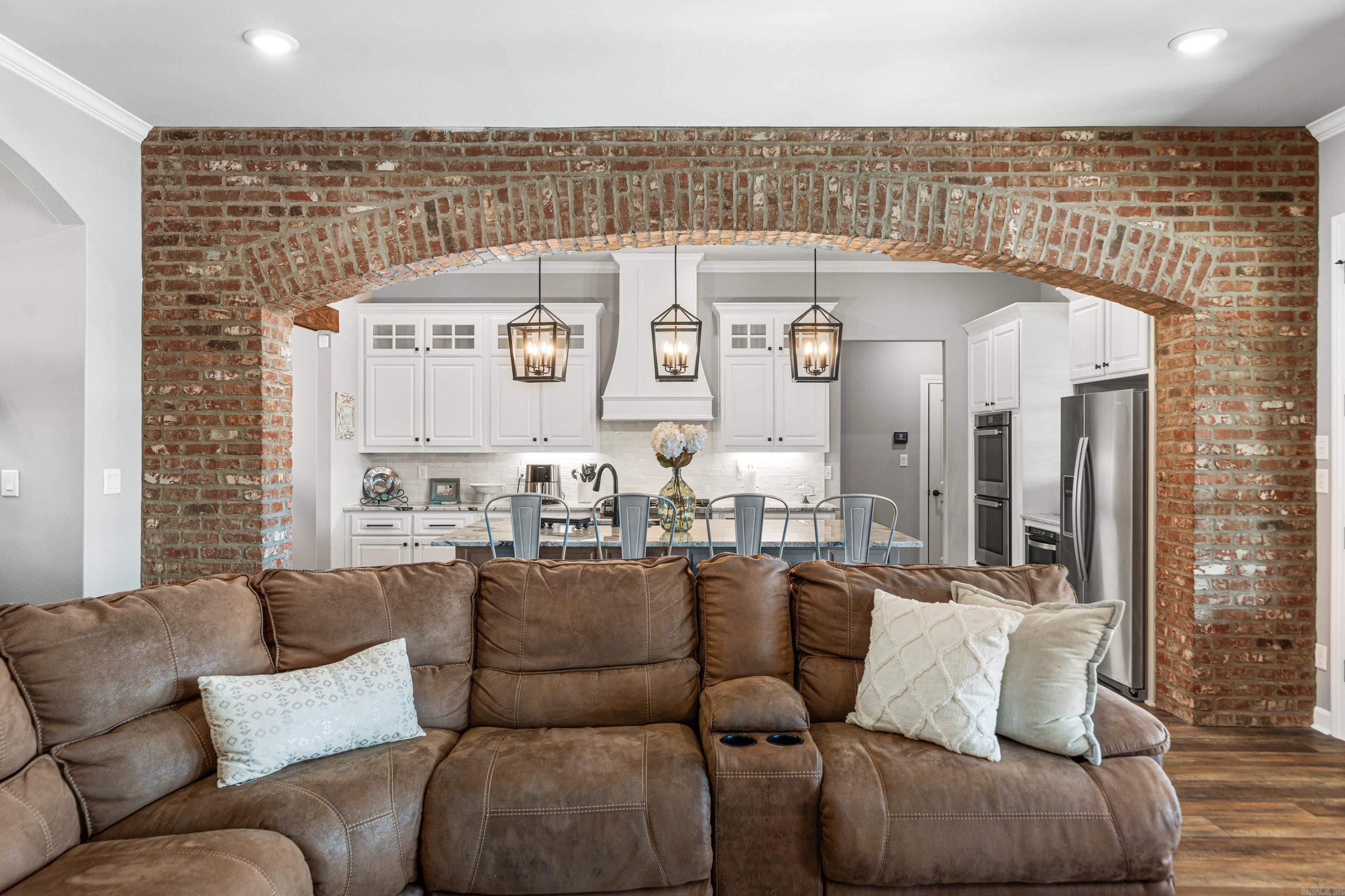 OAK TREE RIDGE SUB - Residential