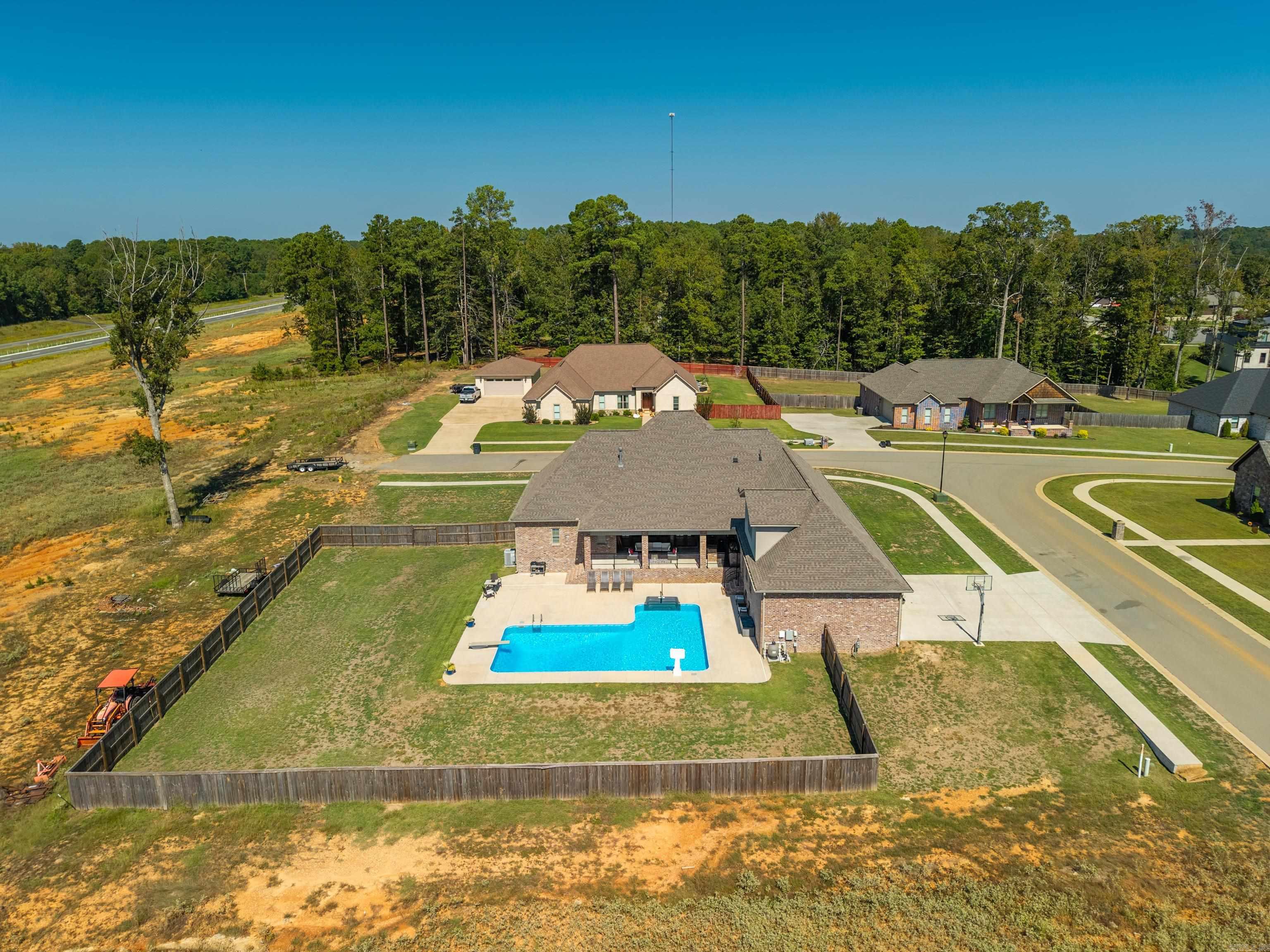 OAK TREE RIDGE SUB - Residential