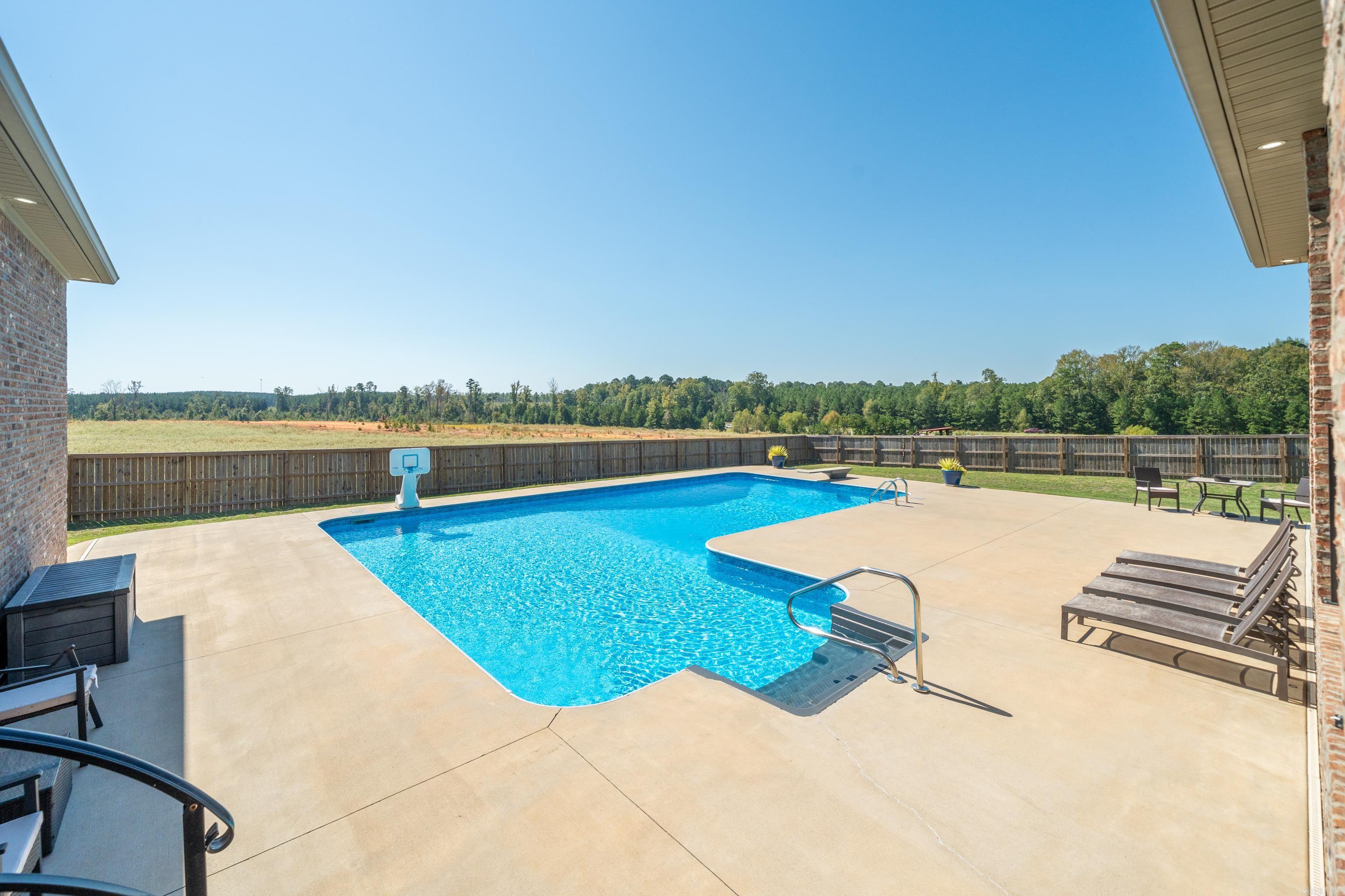 OAK TREE RIDGE SUB - Residential