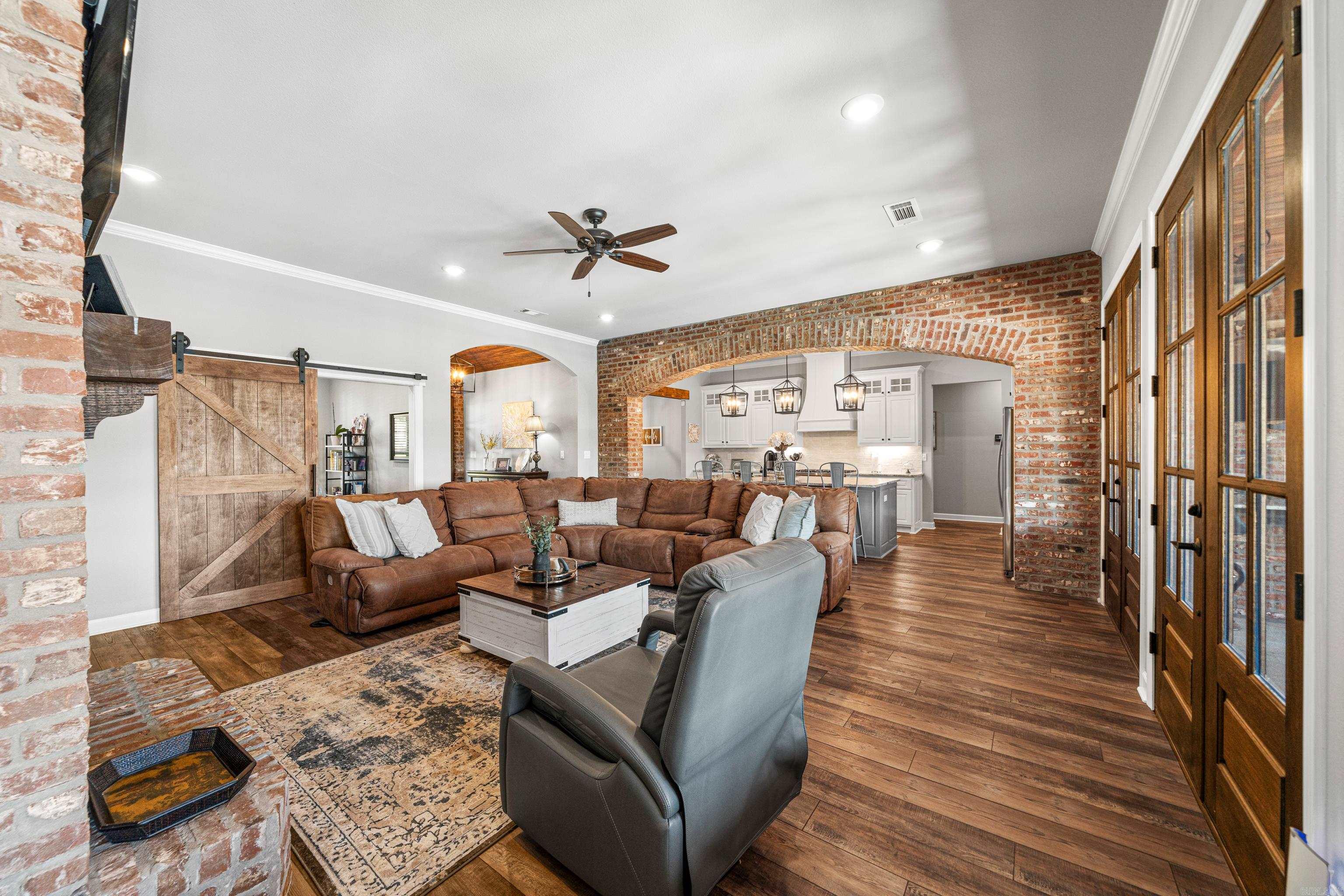 OAK TREE RIDGE SUB - Residential