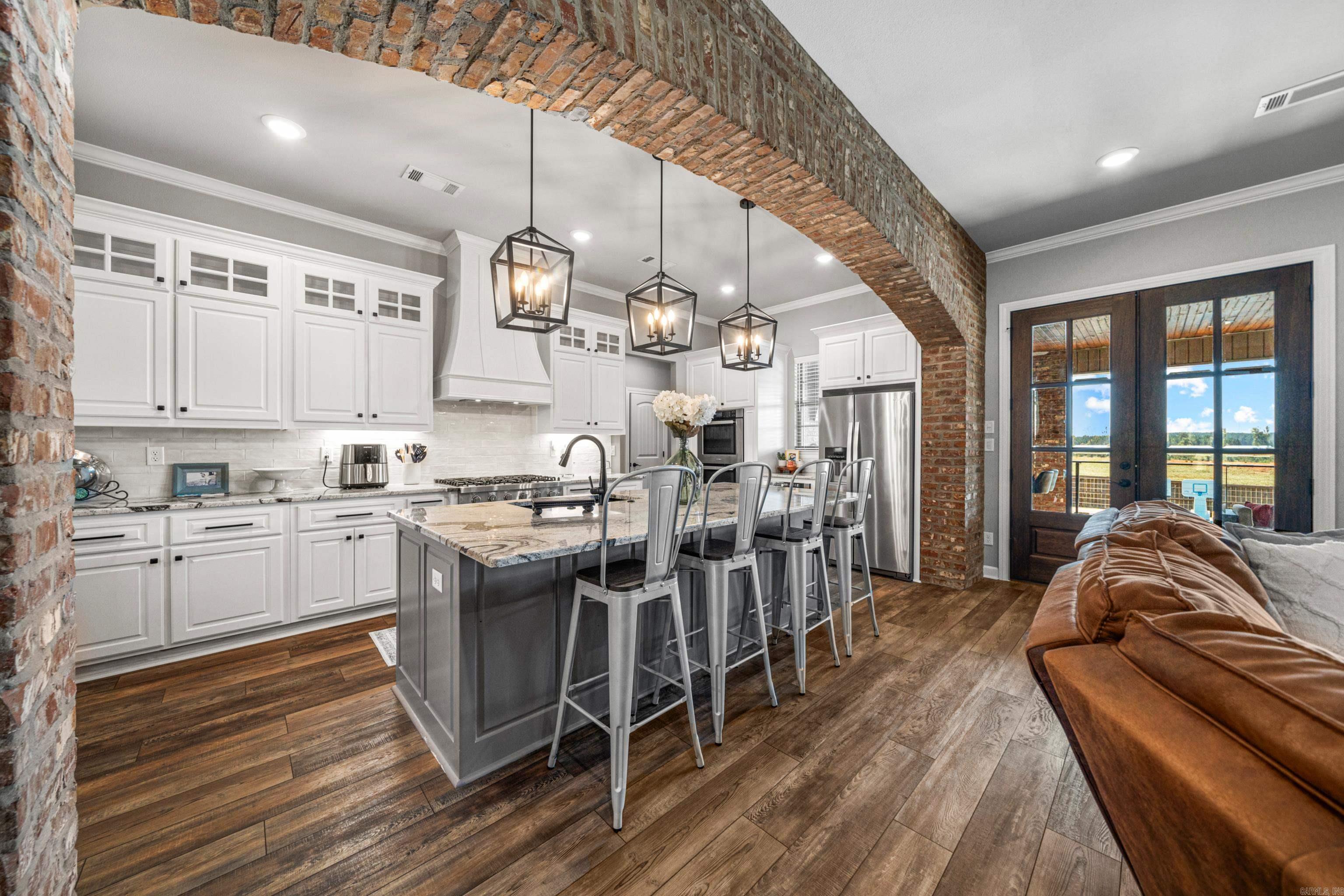 OAK TREE RIDGE SUB - Residential