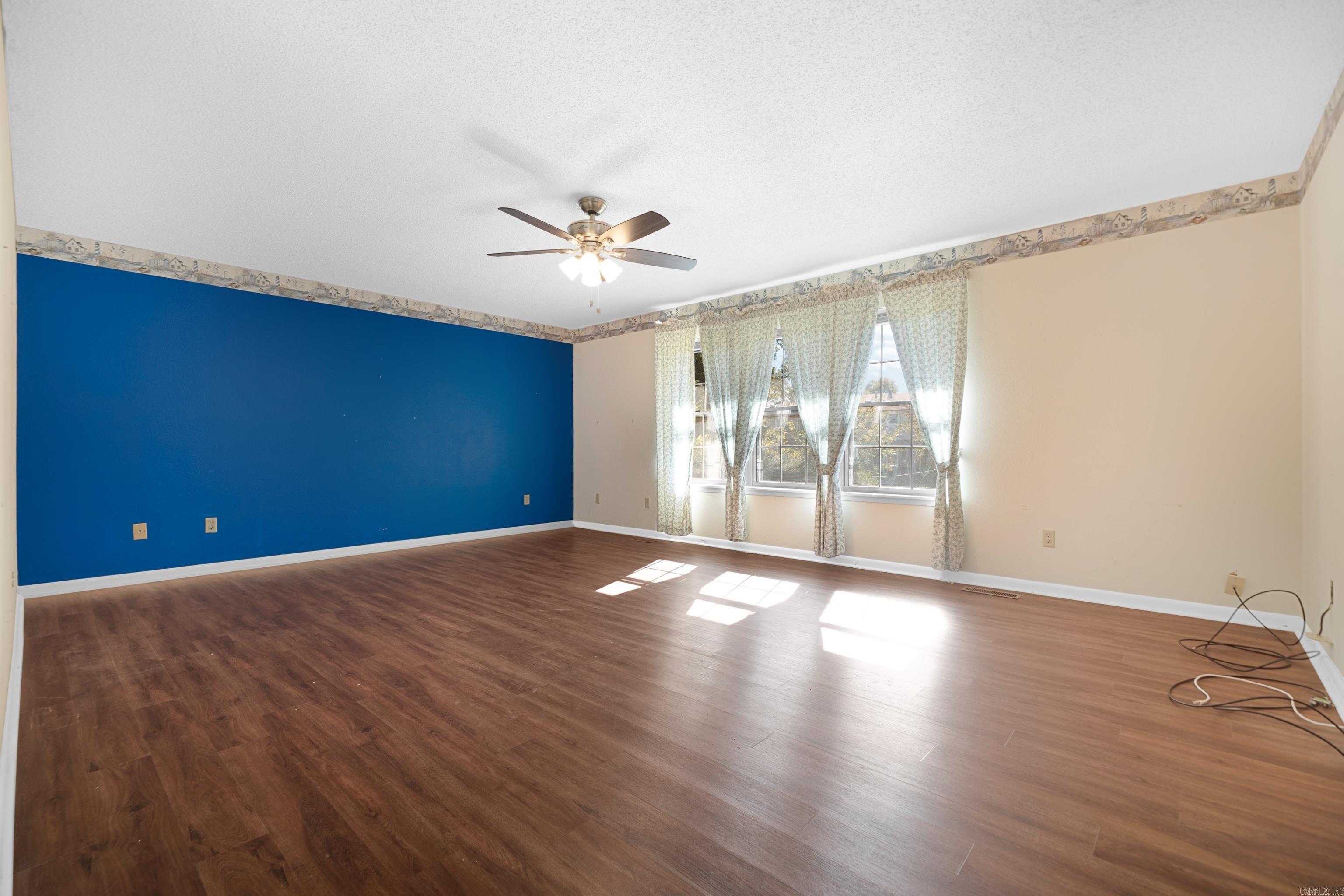 BEVERLY HILLS - Residential