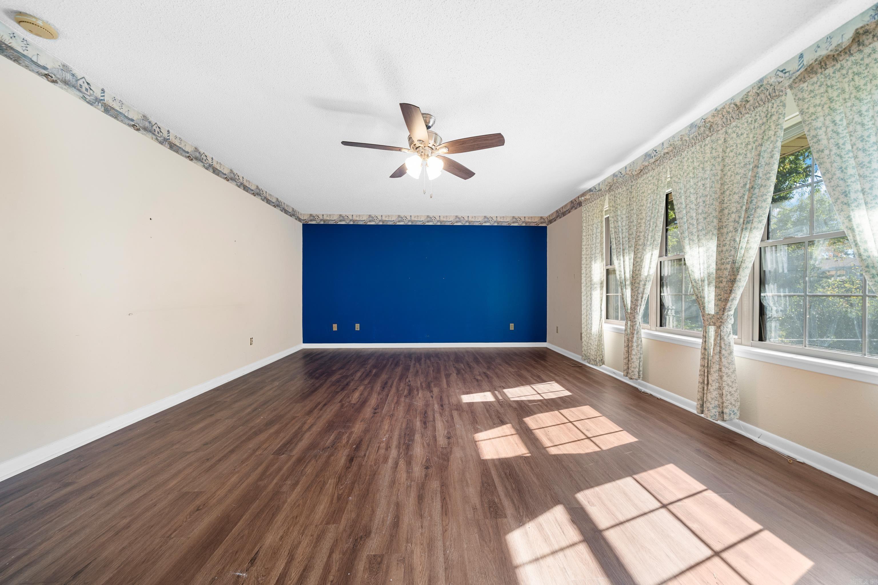 BEVERLY HILLS - Residential