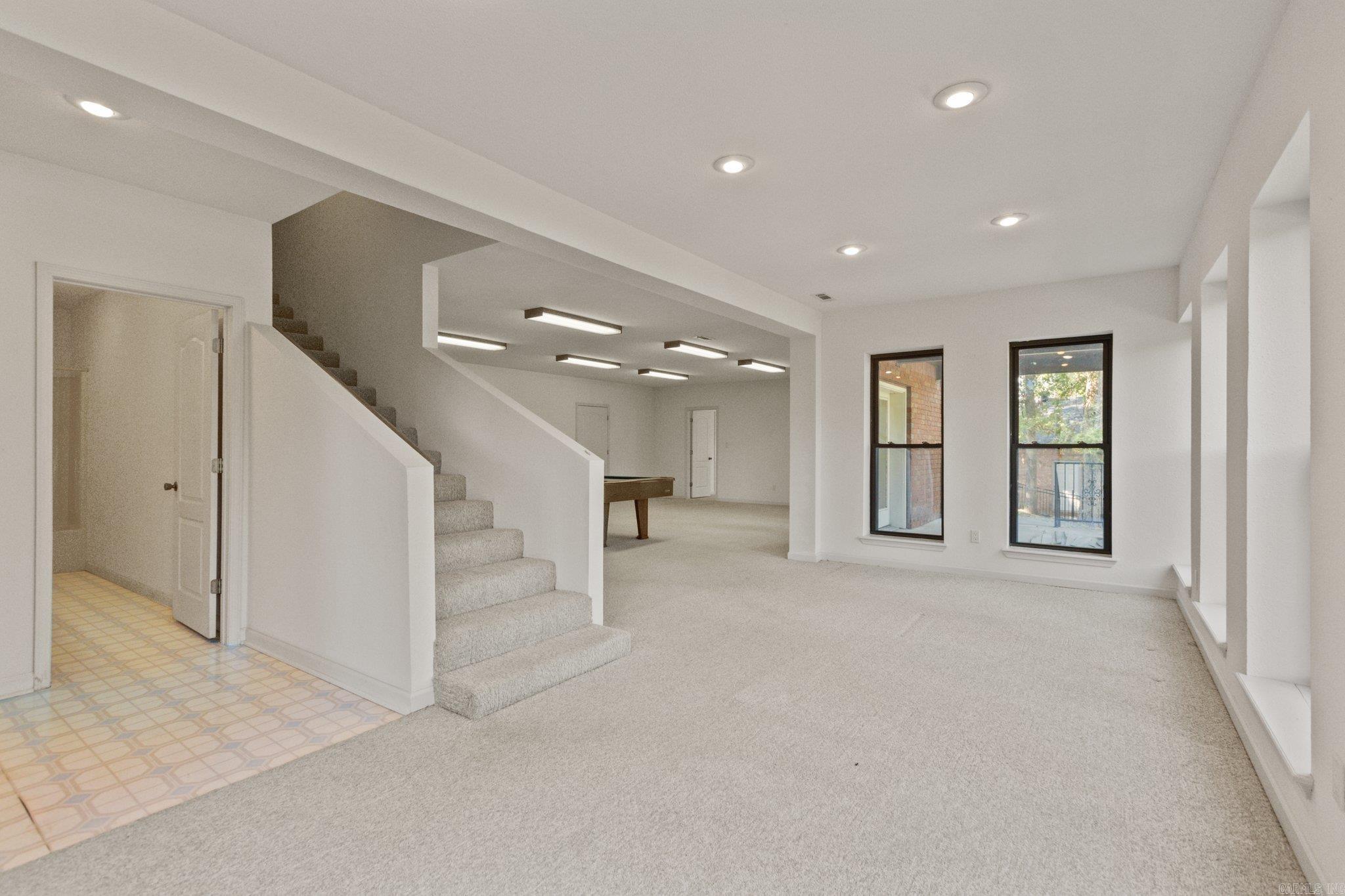 QUINNS LAKE PARK - Residential