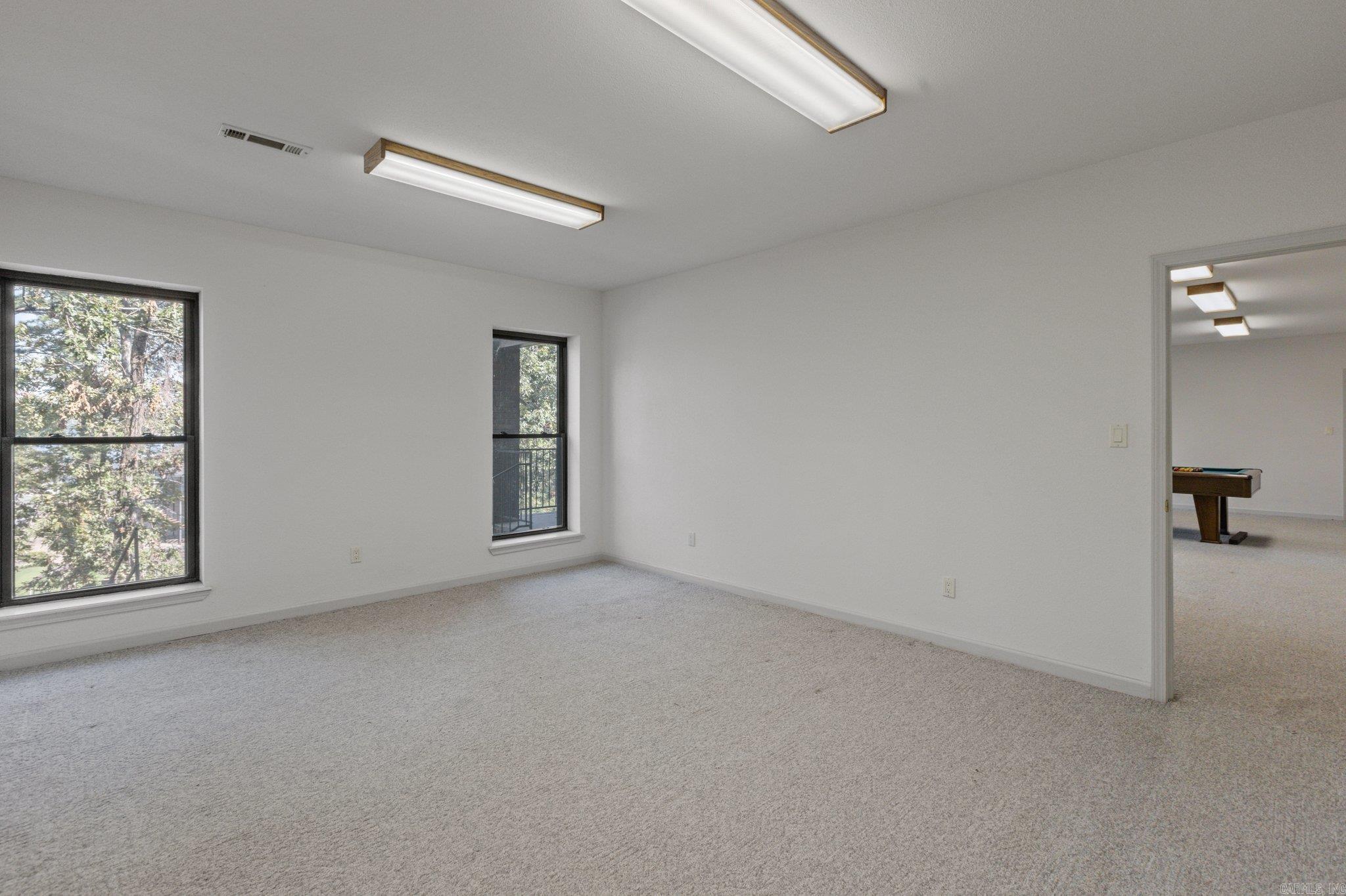 QUINNS LAKE PARK - Residential