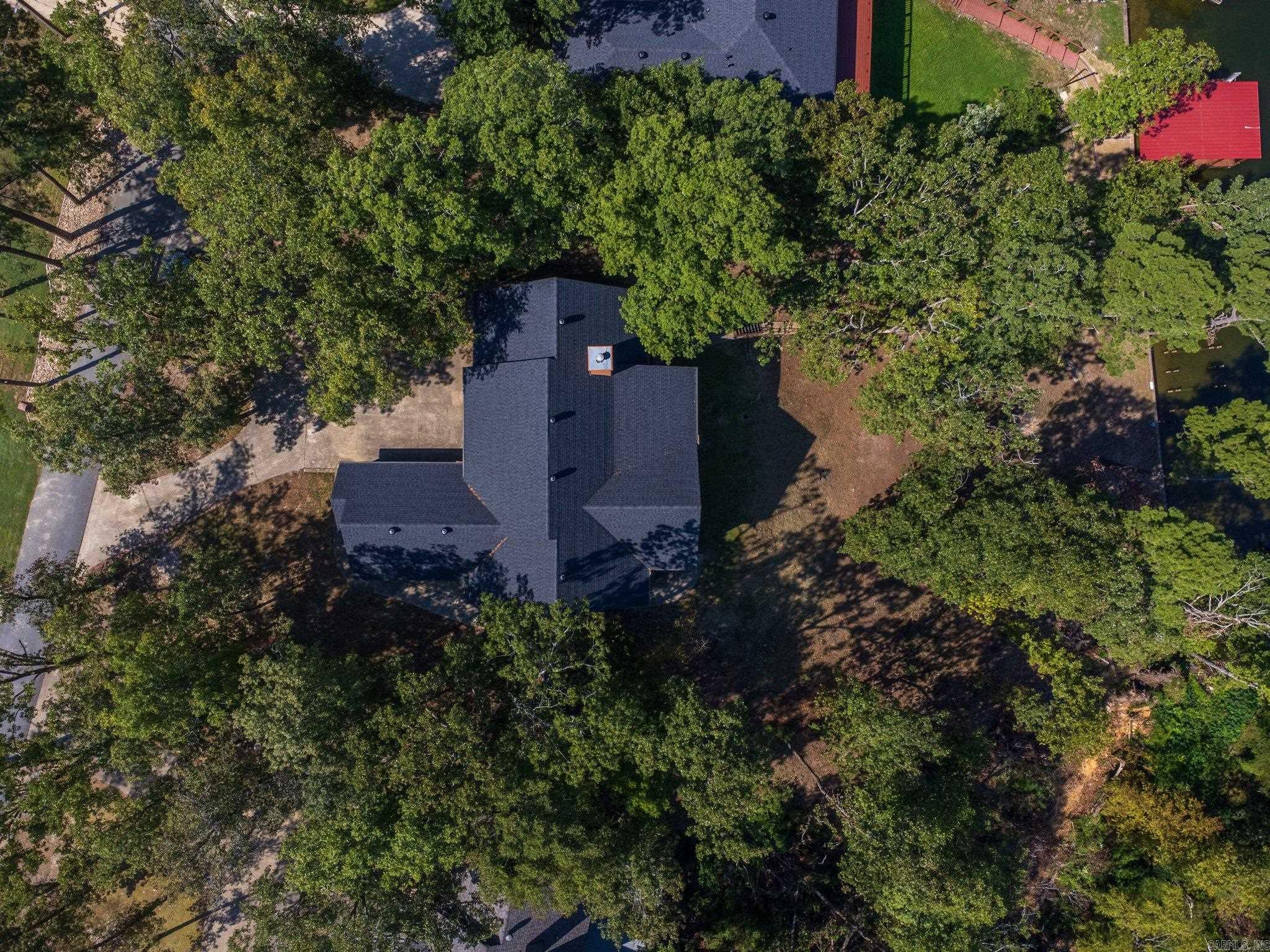 QUINNS LAKE PARK - Residential