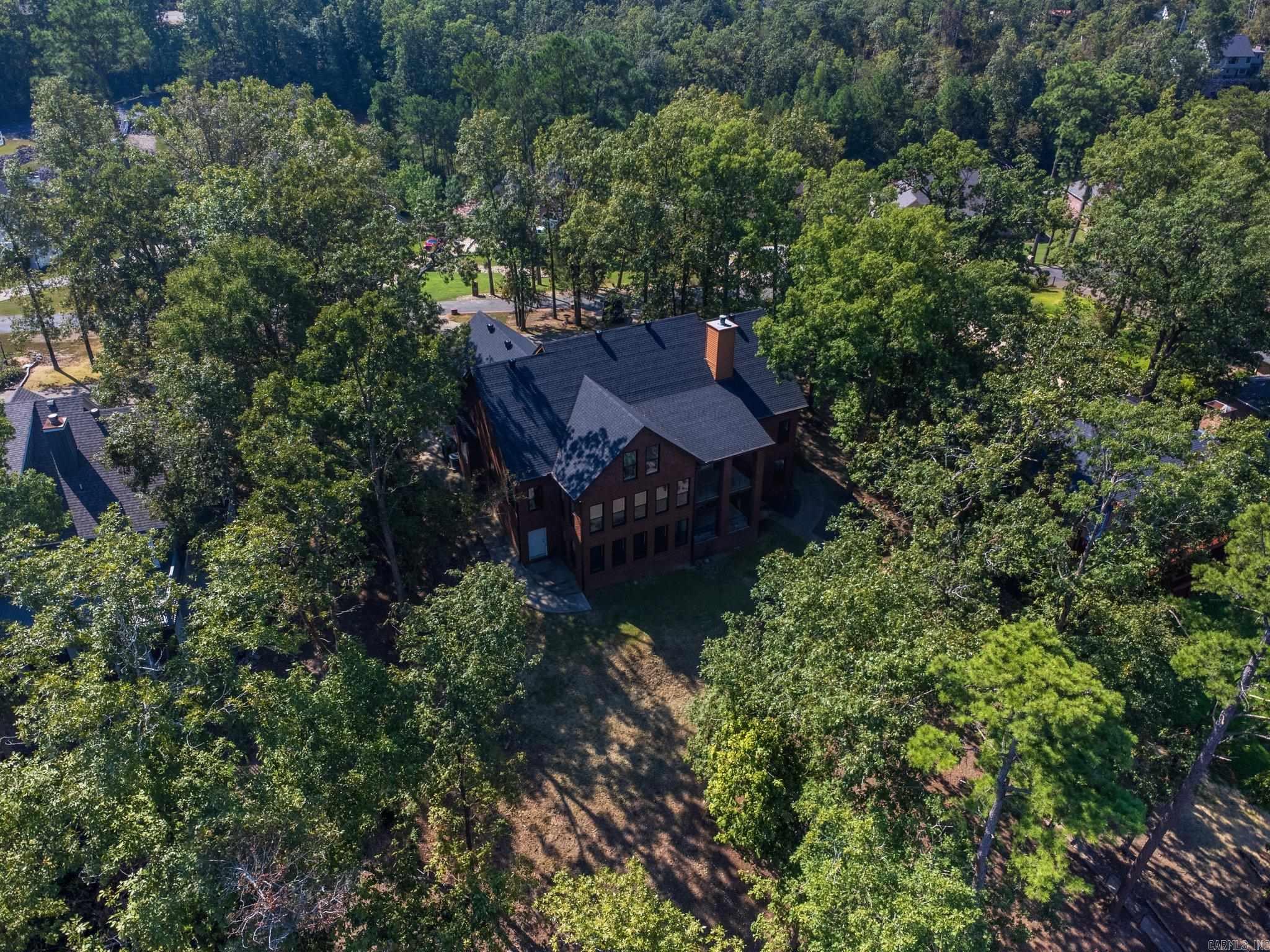 QUINNS LAKE PARK - Residential