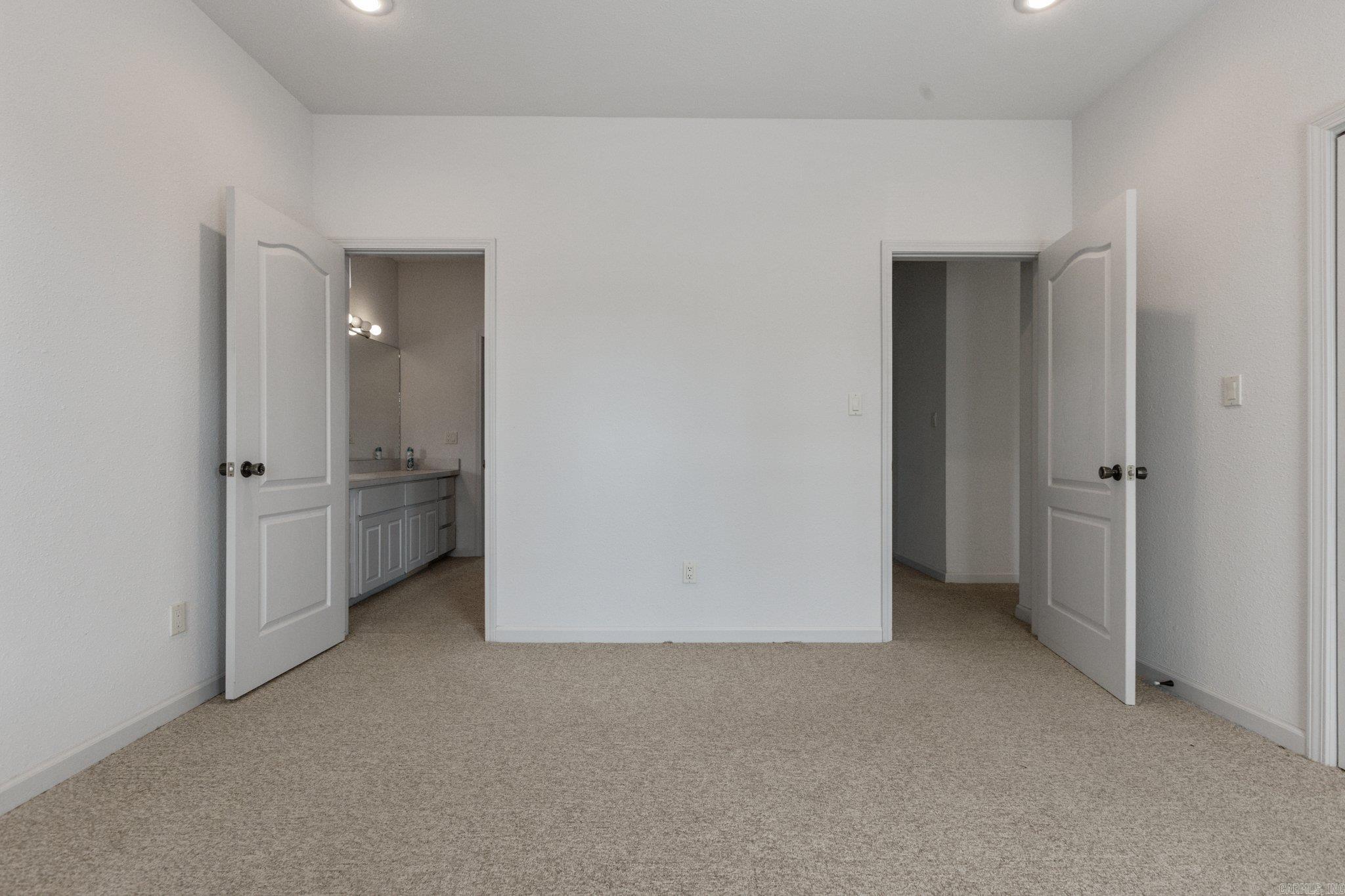 QUINNS LAKE PARK - Residential