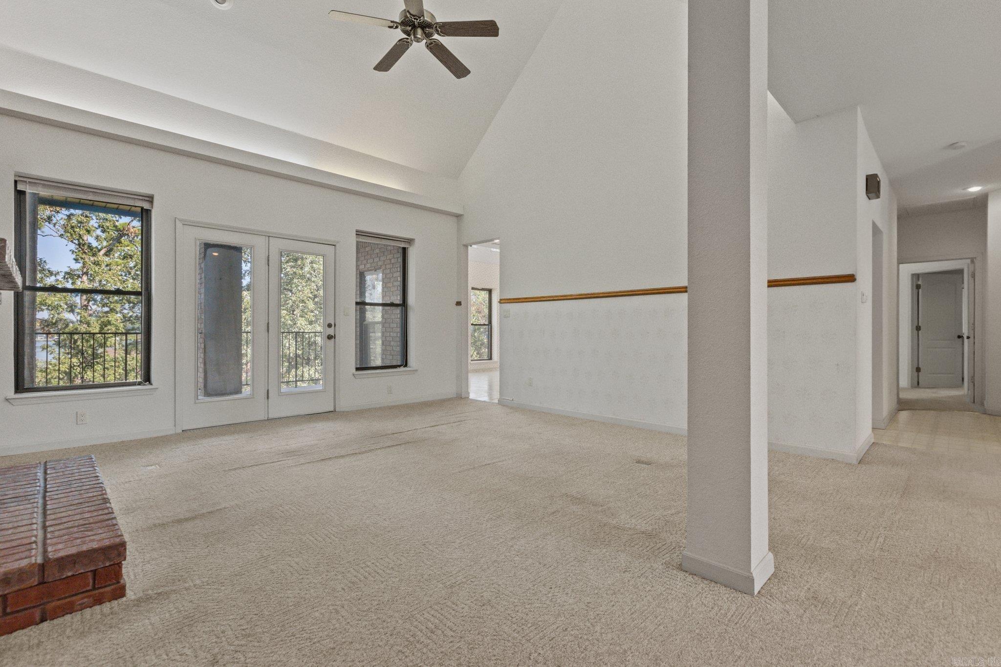 QUINNS LAKE PARK - Residential