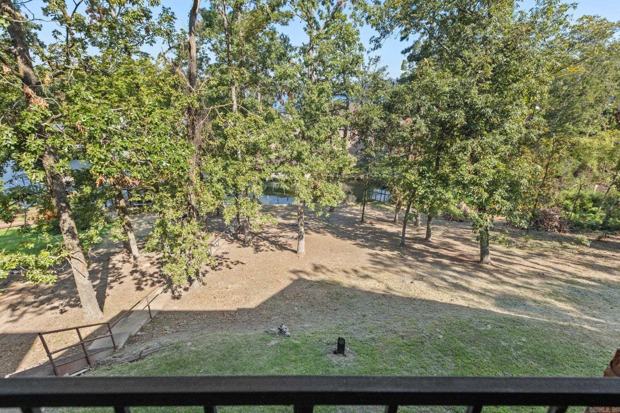 QUINNS LAKE PARK - Residential