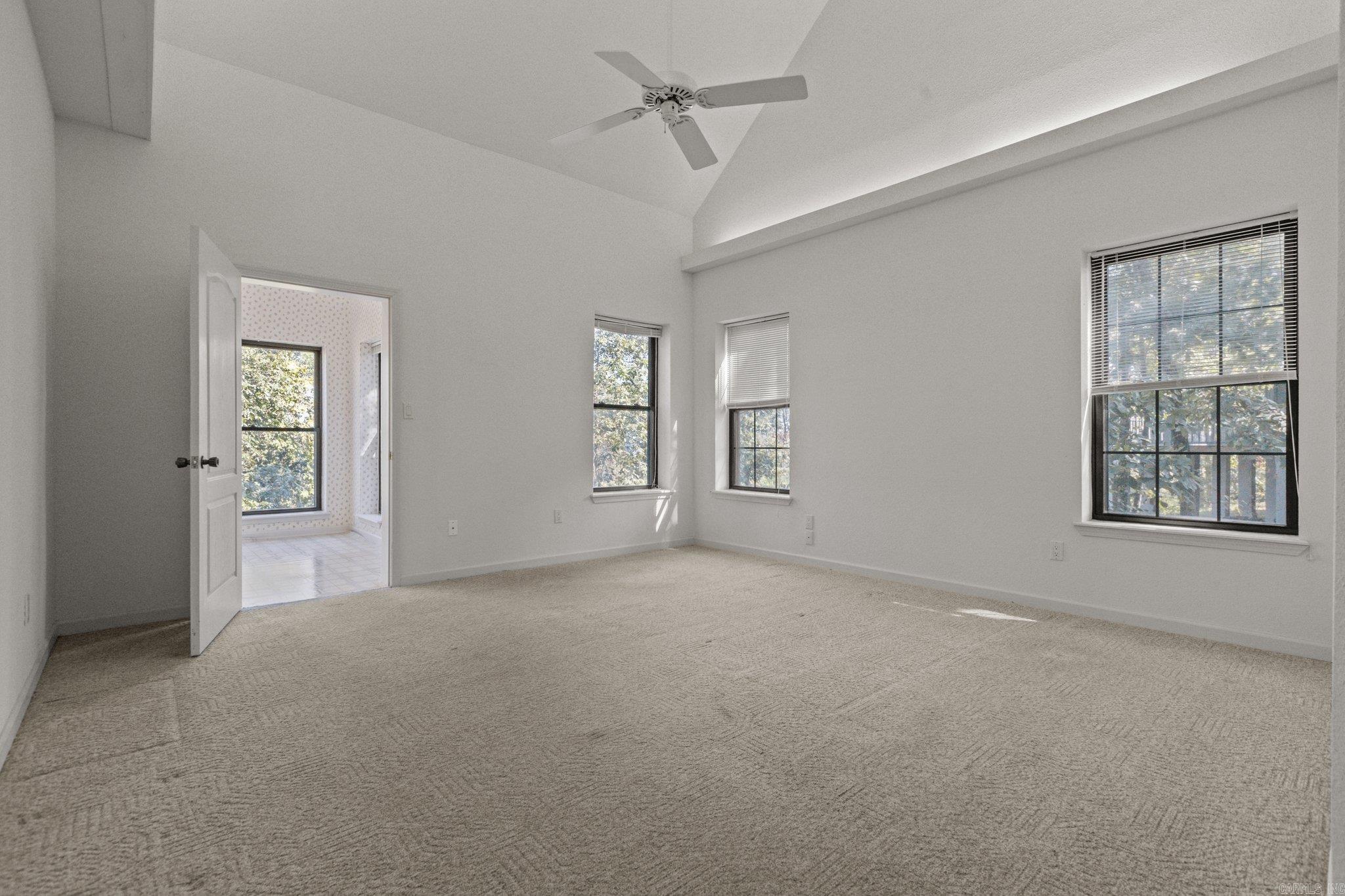QUINNS LAKE PARK - Residential