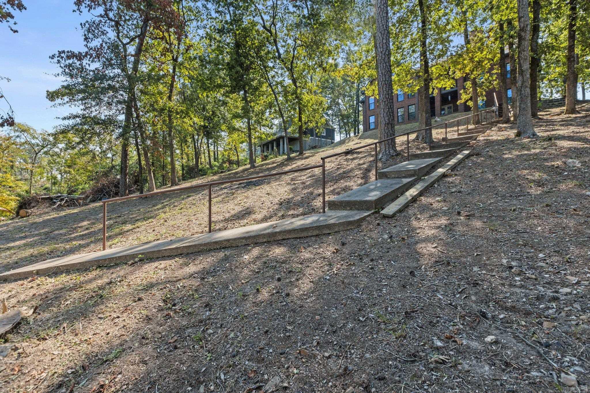 QUINNS LAKE PARK - Residential