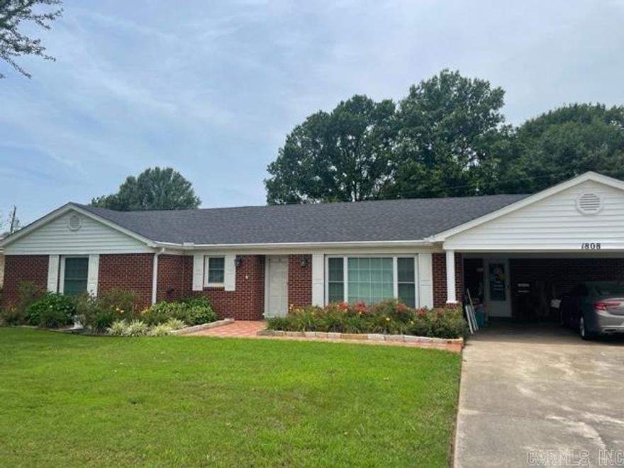 A great move in ready house.  Ready for your family.  This home contains a spacious yard, patio for quiet entertaining, and outside storage.  The interior has a family room with built in bar and connects to an open kitchen, dining, and living room.  The 3 bedrooms are spacious and move in ready.  More pics to follow.  Info taken from tax card