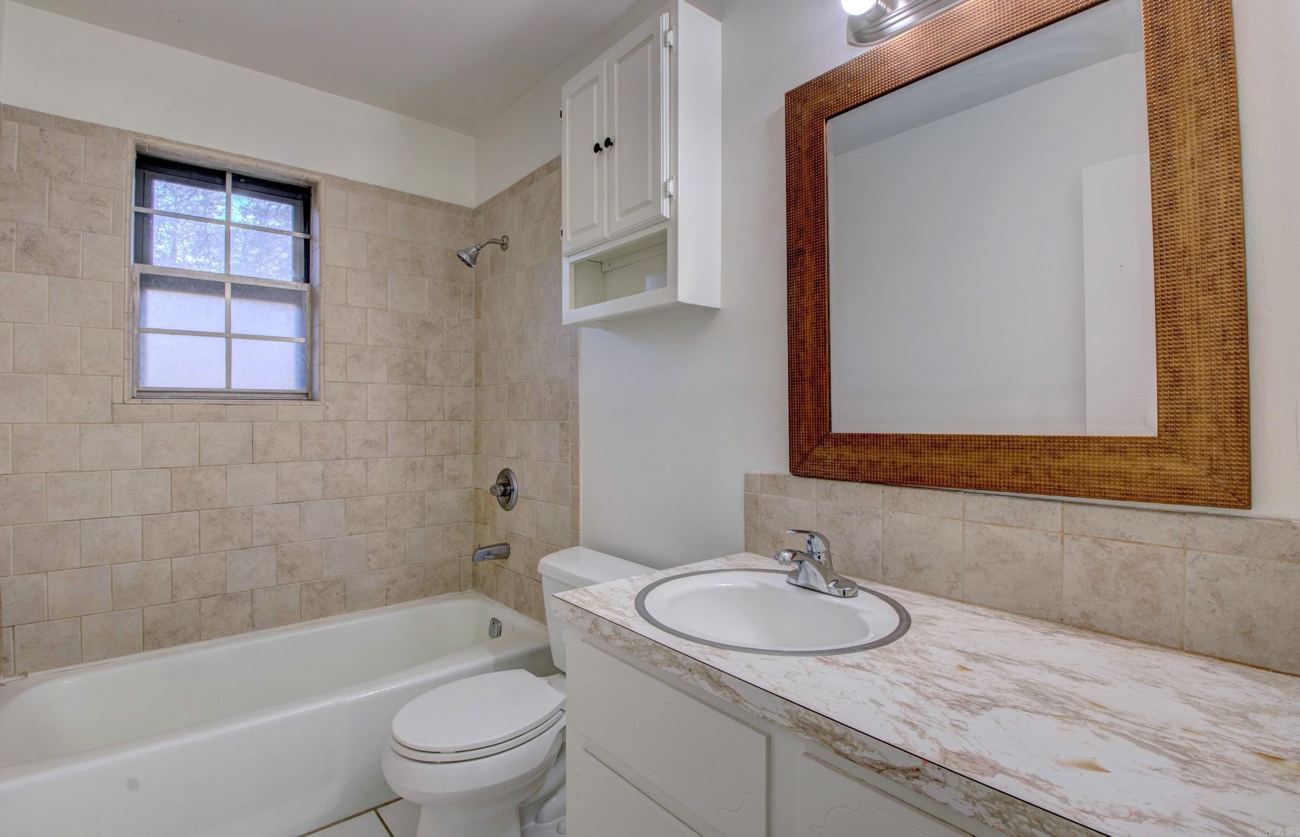 MEADOW LARK - Residential