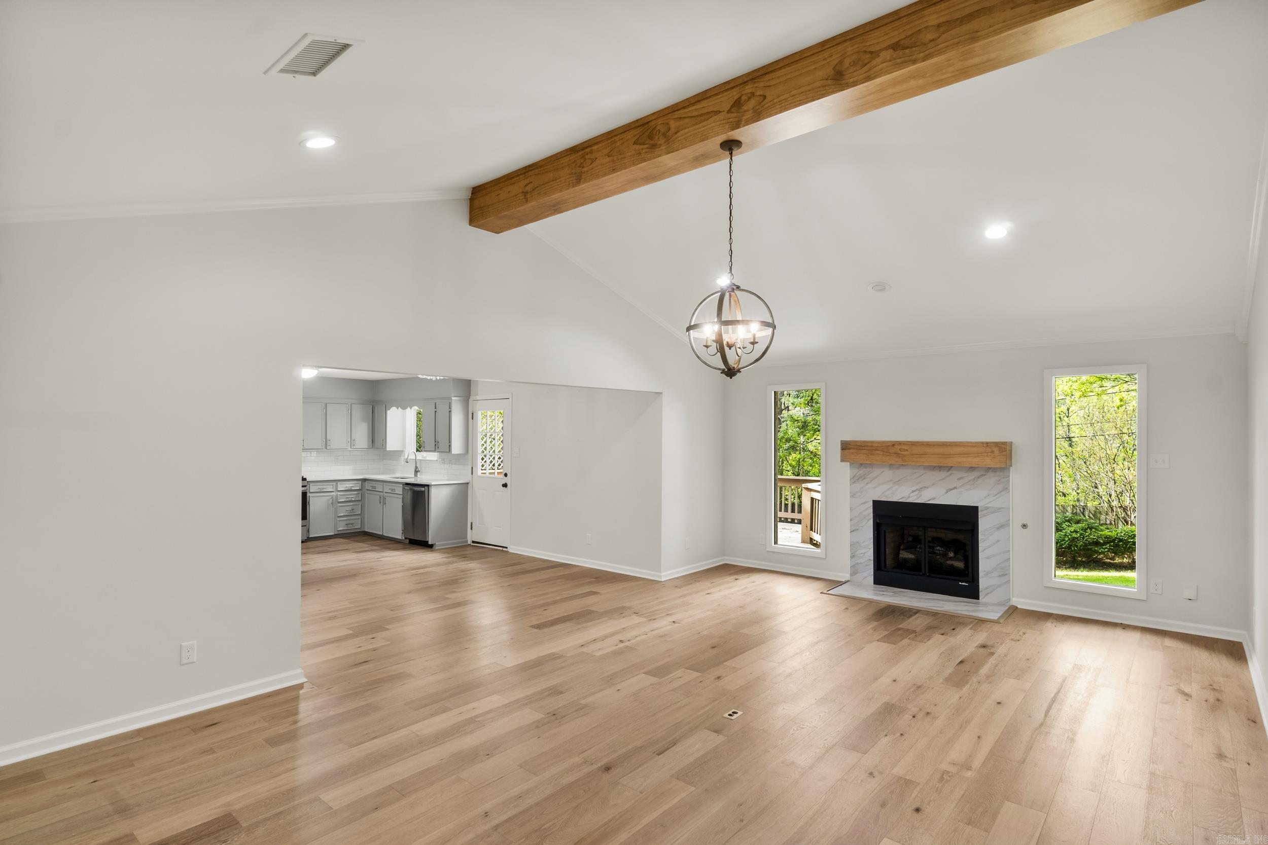 MARLOWE MANOR - Residential