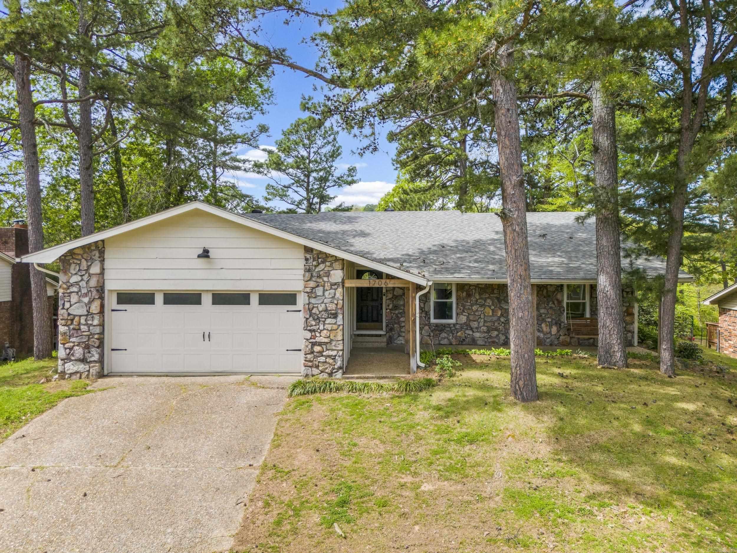 MARLOWE MANOR - Residential