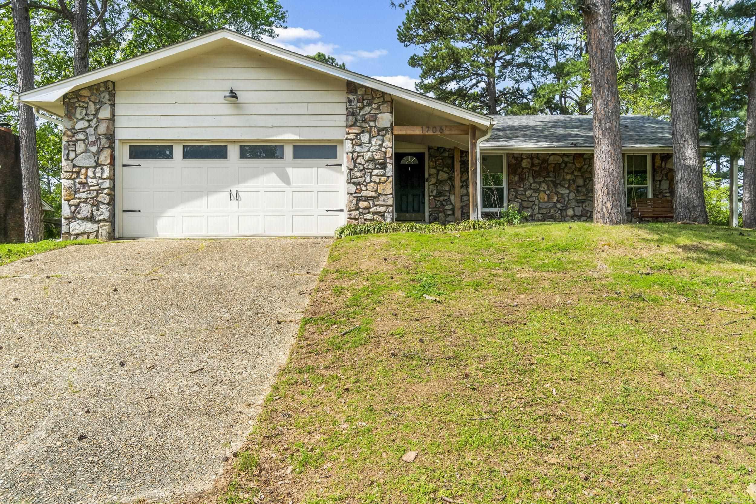 MARLOWE MANOR - Residential