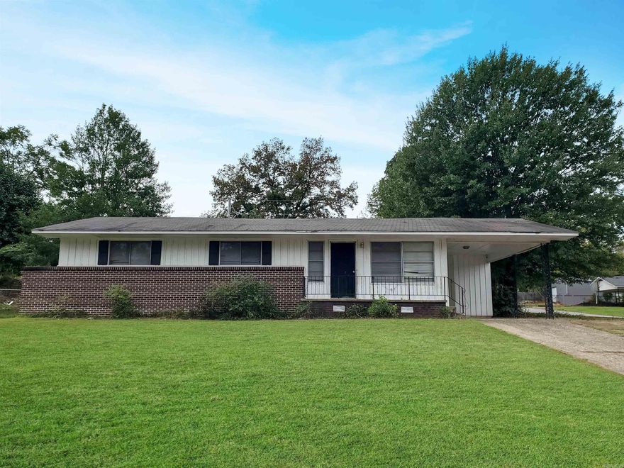 Looking to invest in real estate, this home is perfect! This rare find is centered right in the heart of Benton, conveniently located to your choice of mouth watering restaurants, a multitude of shops nearby and some of the best schools in Saline county. The countless activities nearby include everything from pickleball courts, a splash pad and skatepark to the Benton Athletic Complex. There is a dog park close by and numerous walking trails giving you and your fur babies many places to get exercise, enjoy the perfect Arkansas fall weather and take in the beautiful scenery.  Call me today for your private showing!