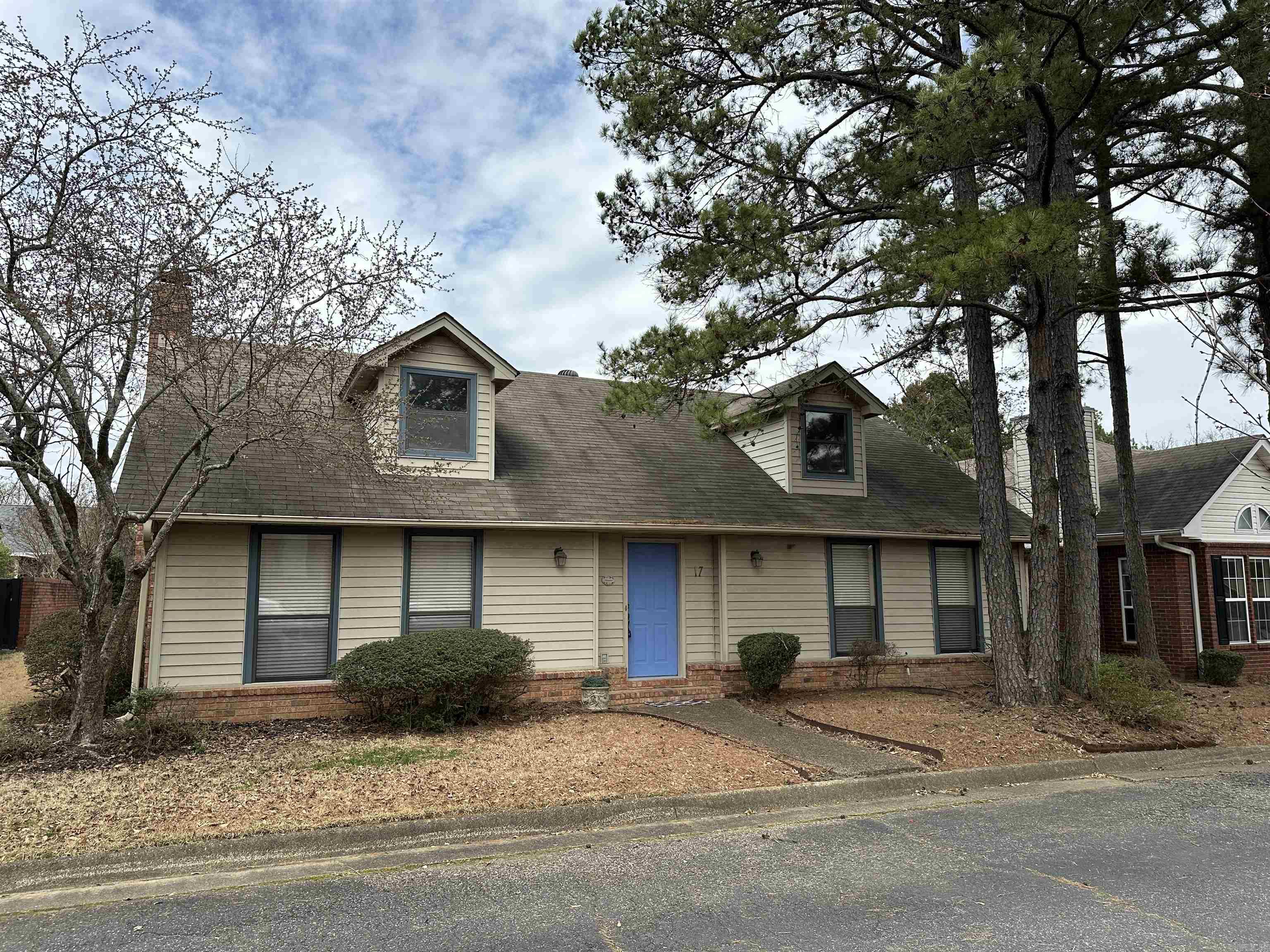 TOWNSQUARE - Residential