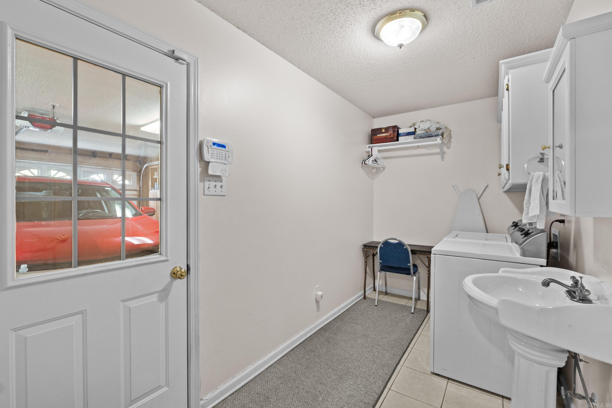 OVERCUP RIDGE ADDN - Residential