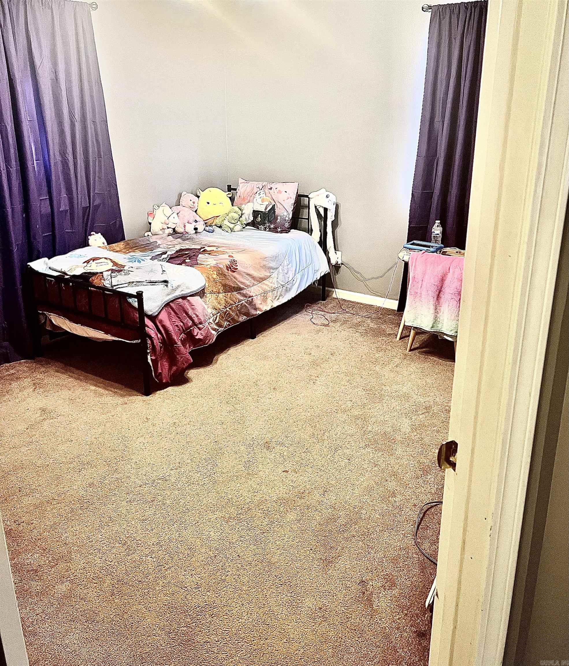 PEBBLE LAKE - Residential