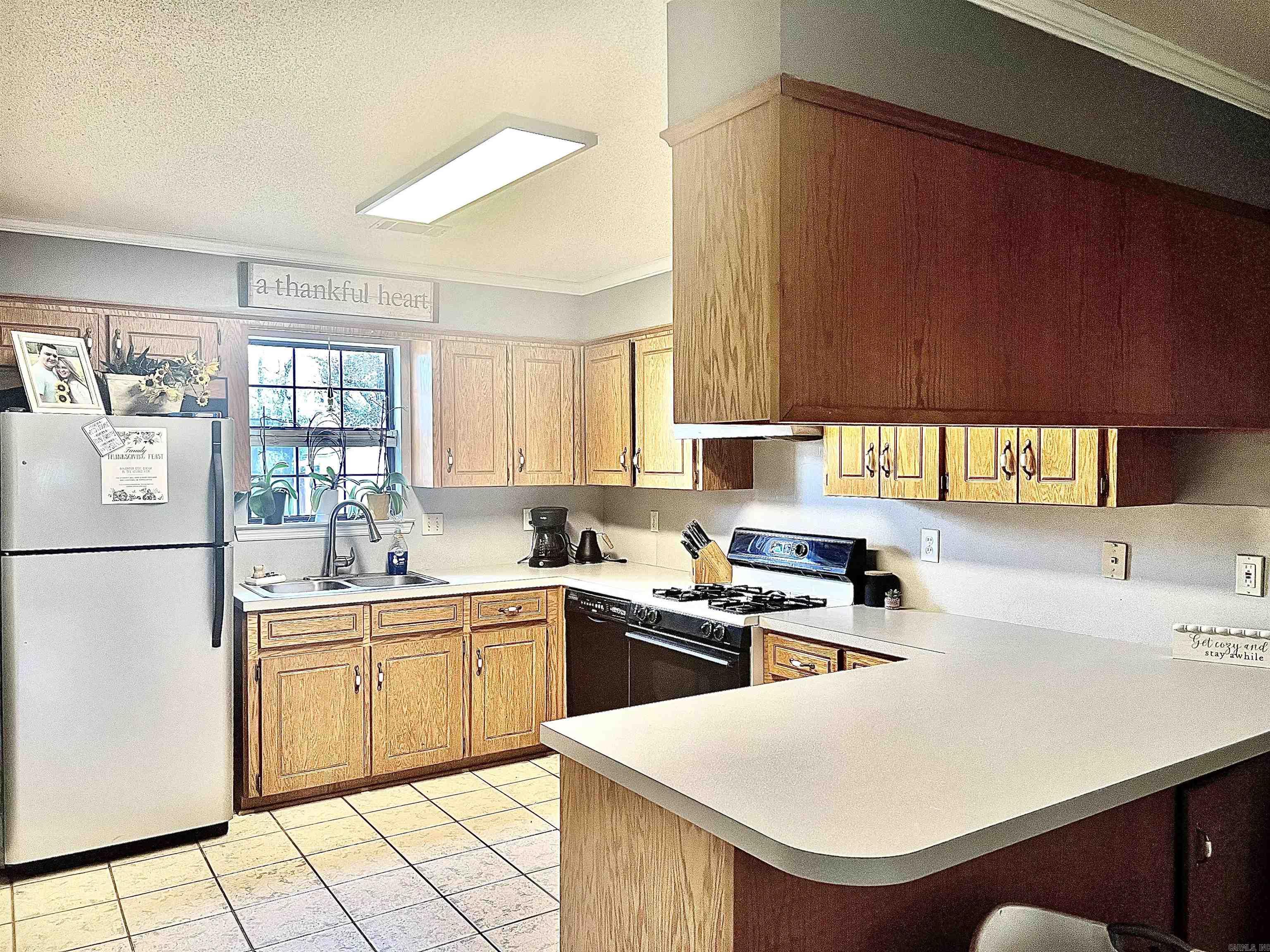 PEBBLE LAKE - Residential