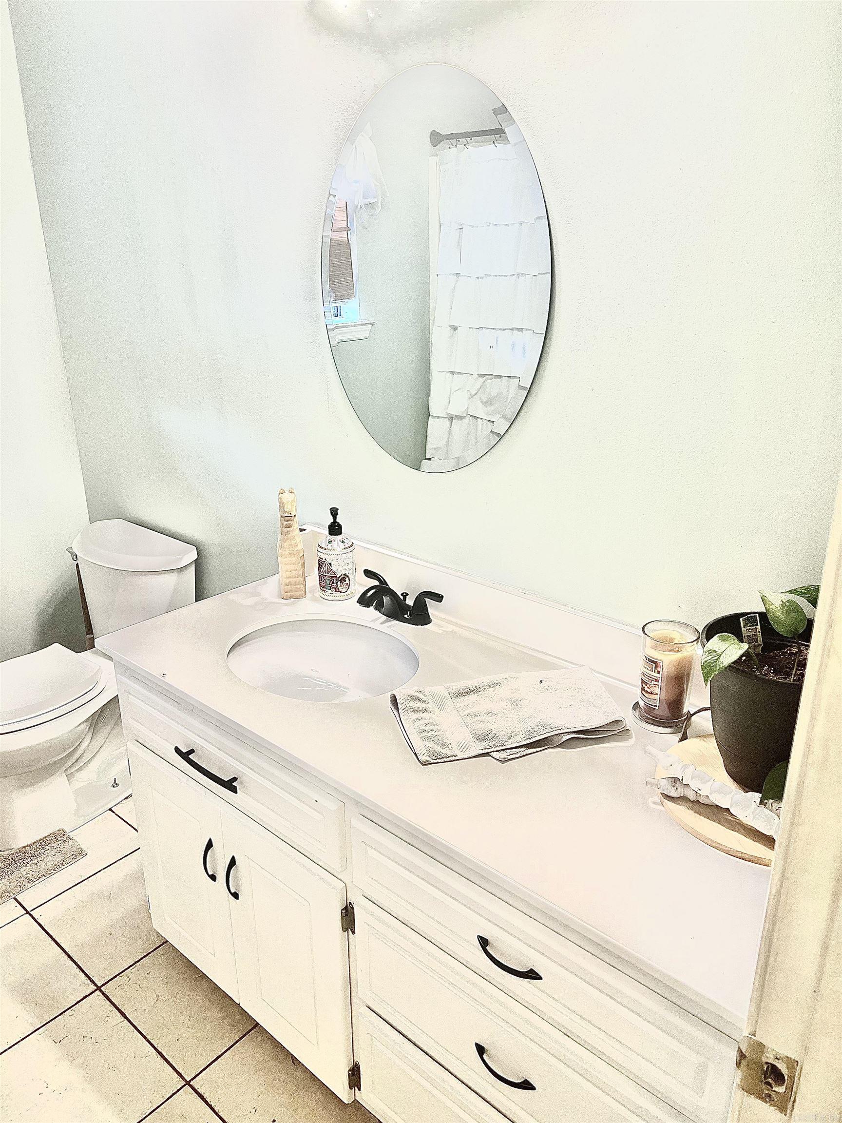 PEBBLE LAKE - Residential