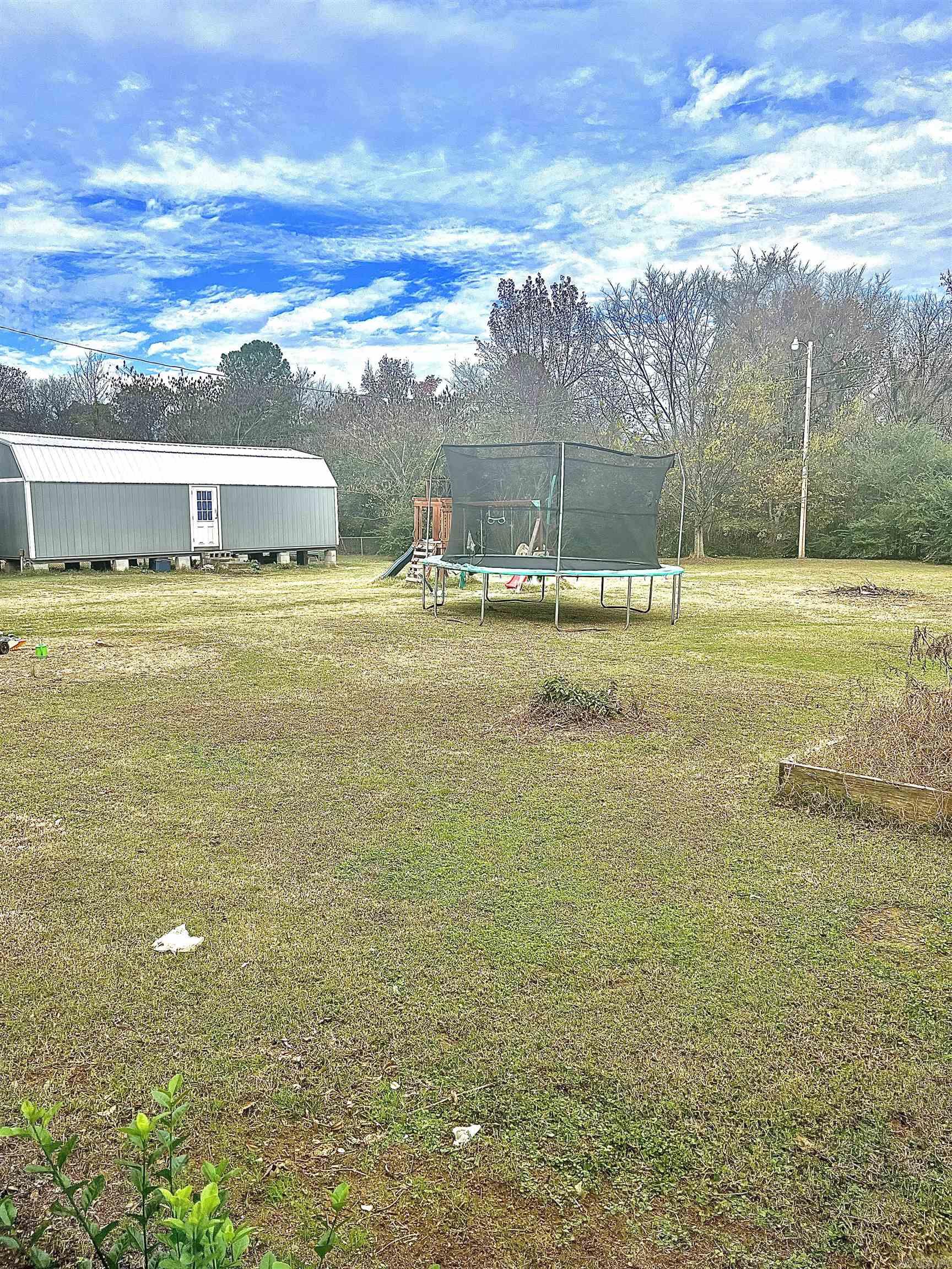 PEBBLE LAKE - Residential