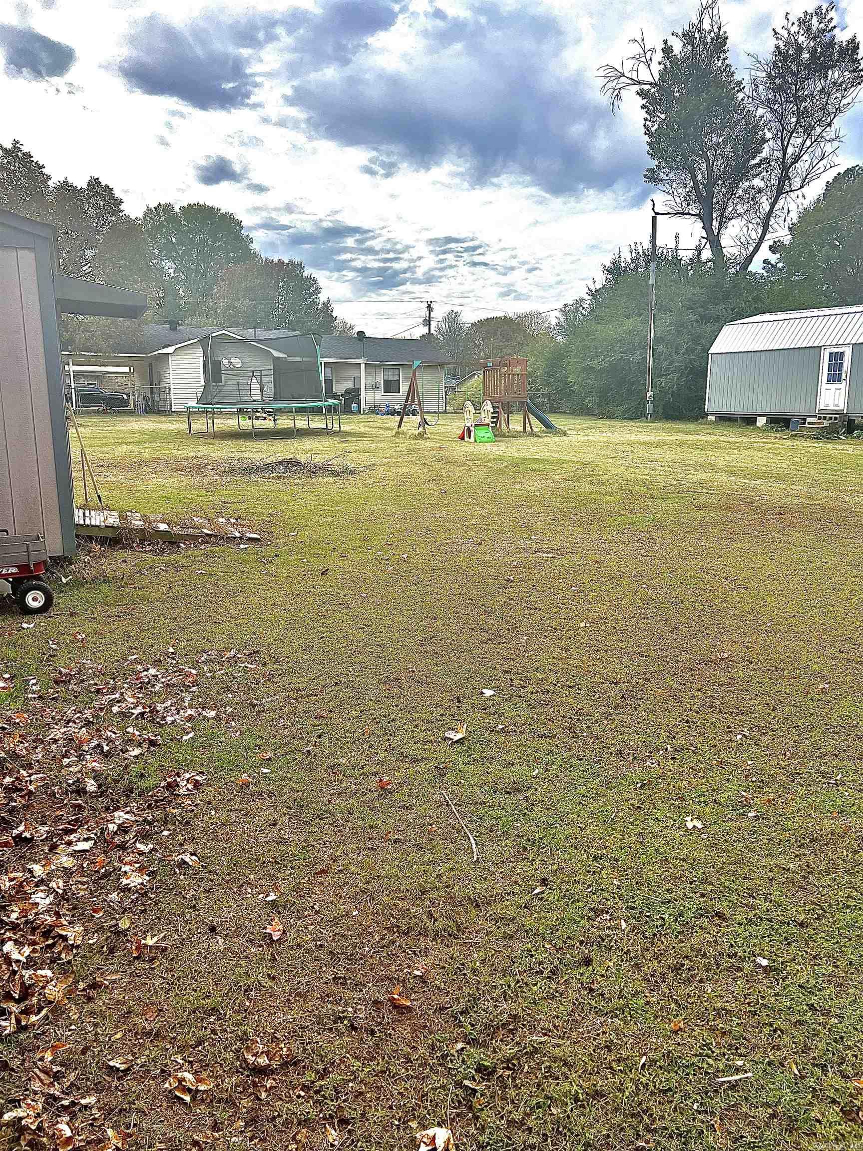 PEBBLE LAKE - Residential