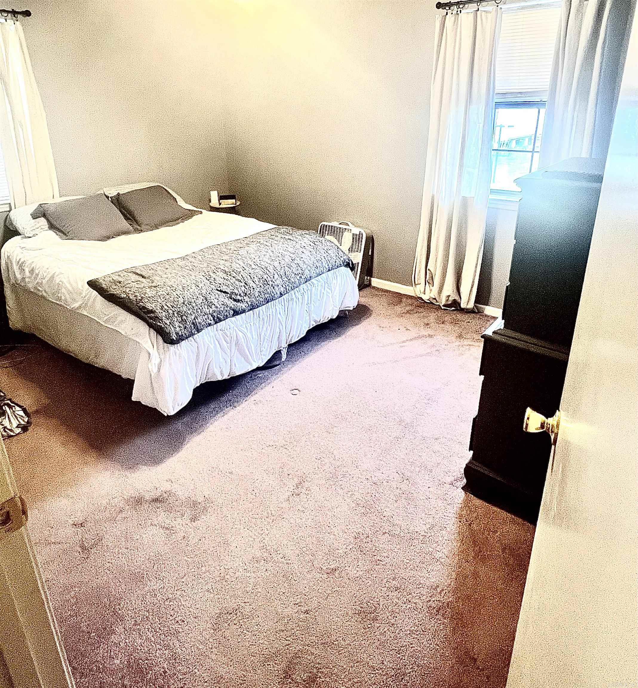 PEBBLE LAKE - Residential