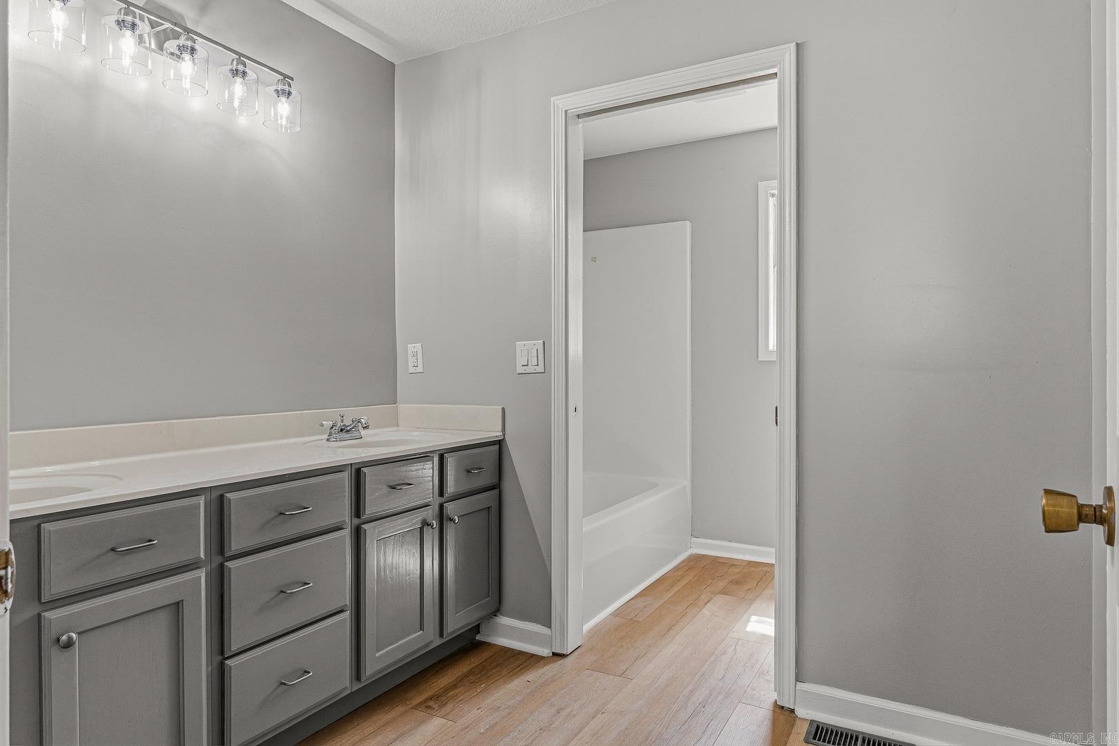 Roselee - Residential