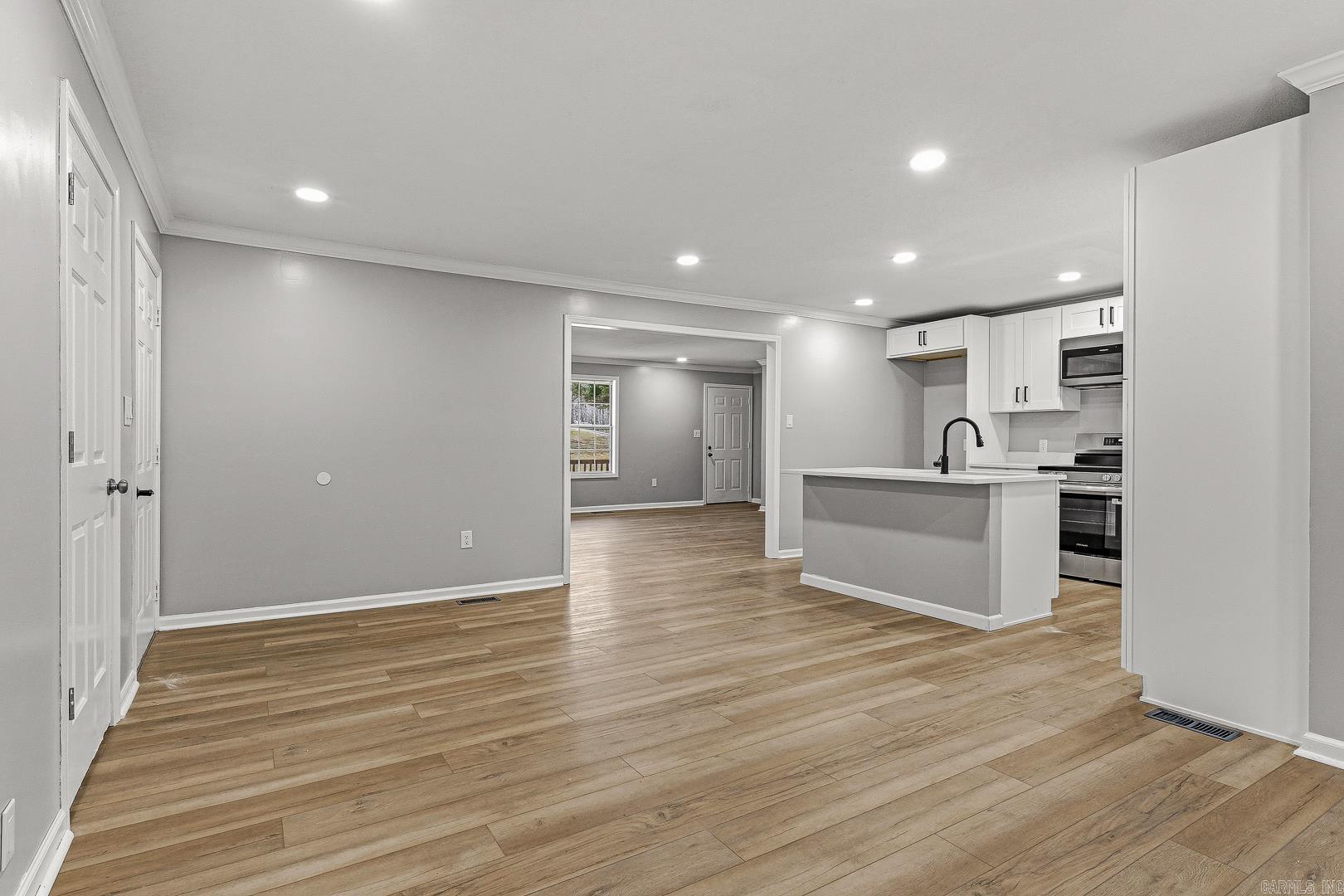 Roselee - Residential