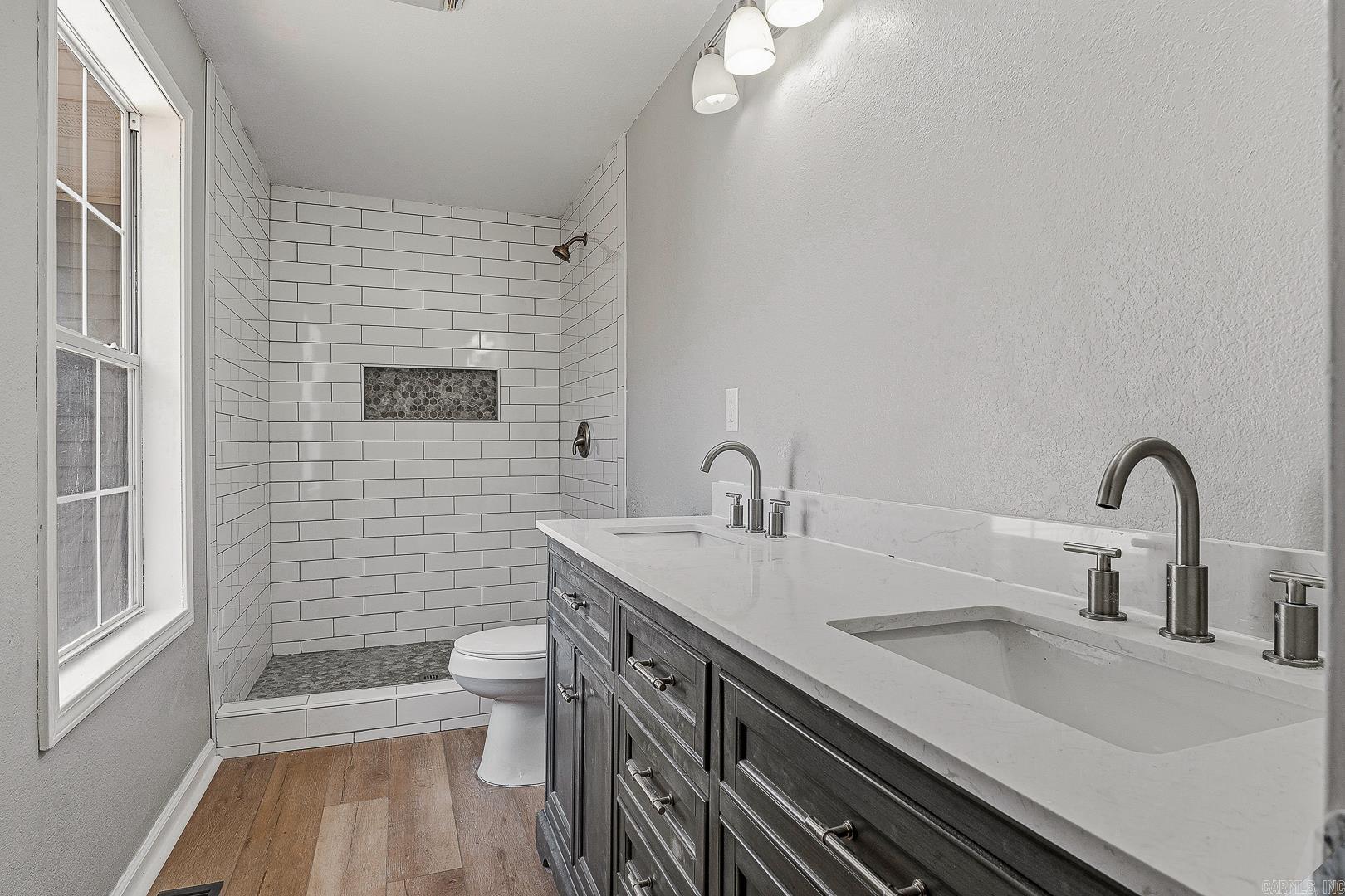 Roselee - Residential