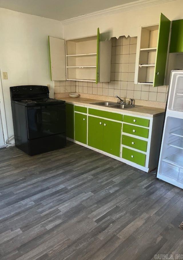 WAKEFIELD VILLAGE - Residential