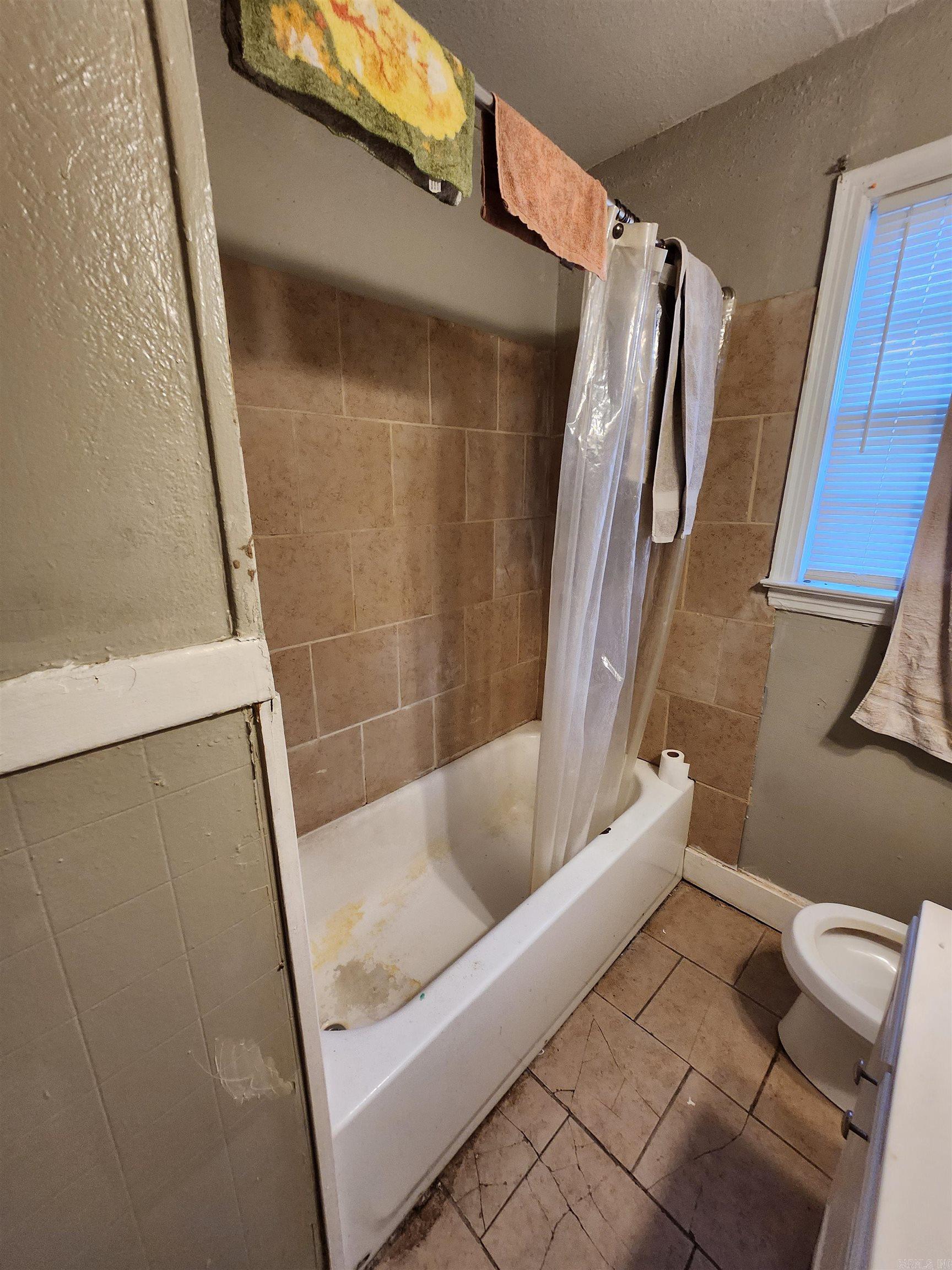 FUTRELL & JOHNSON - Residential