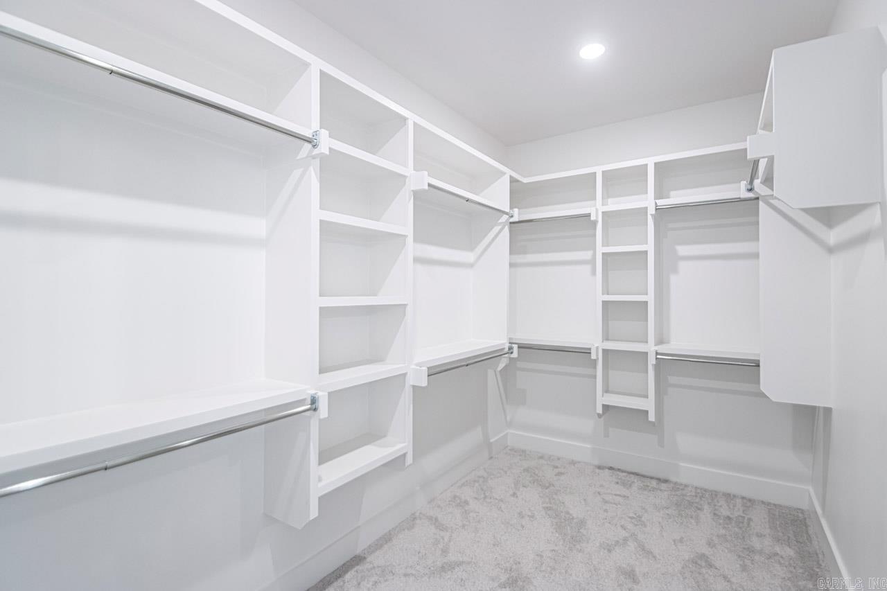 NORTH SHORE @ HURRICANE LAKE EST - Residential