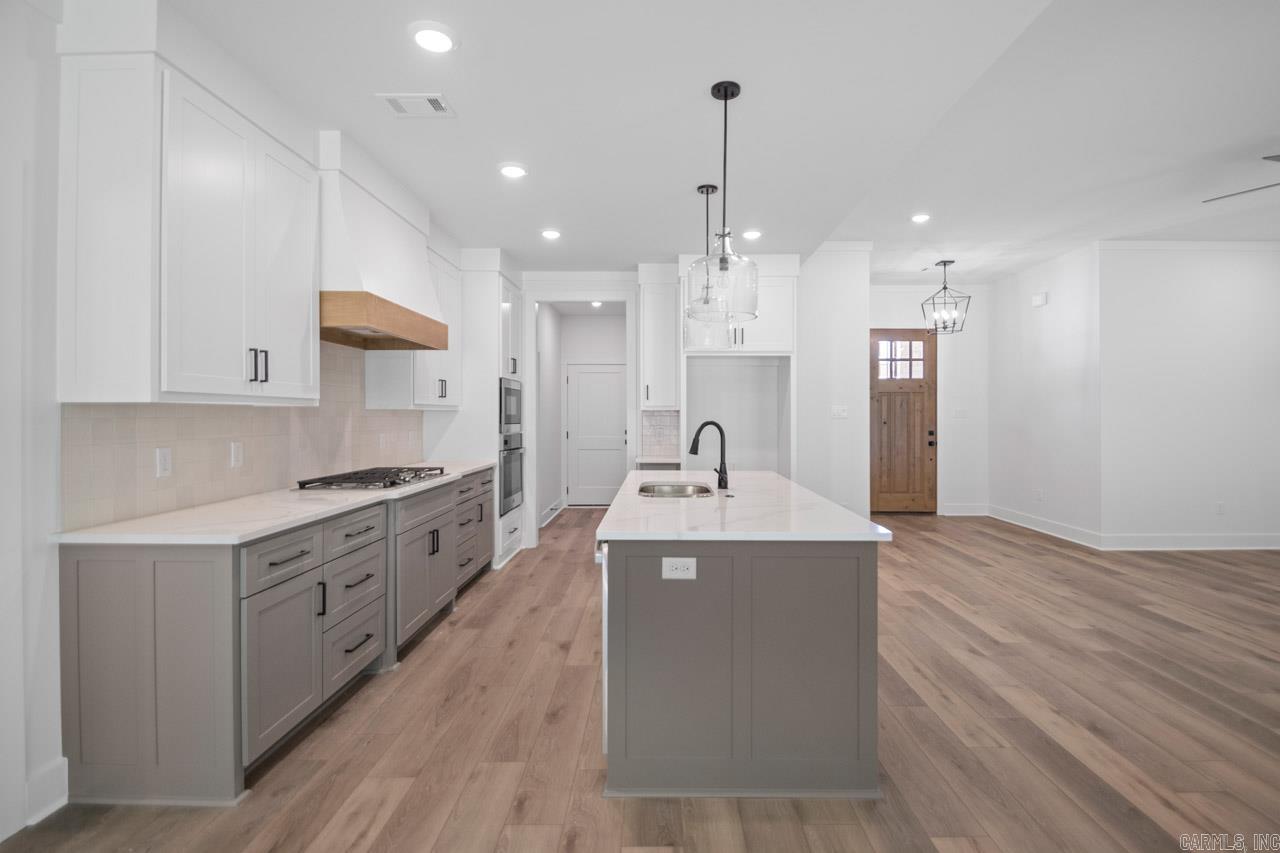 NORTH SHORE @ HURRICANE LAKE EST - Residential