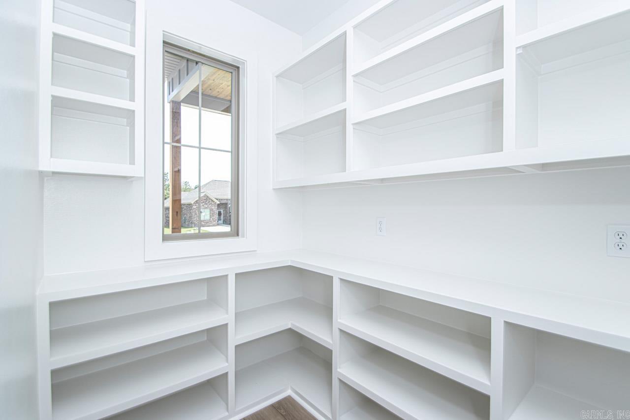 NORTH SHORE @ HURRICANE LAKE EST - Residential