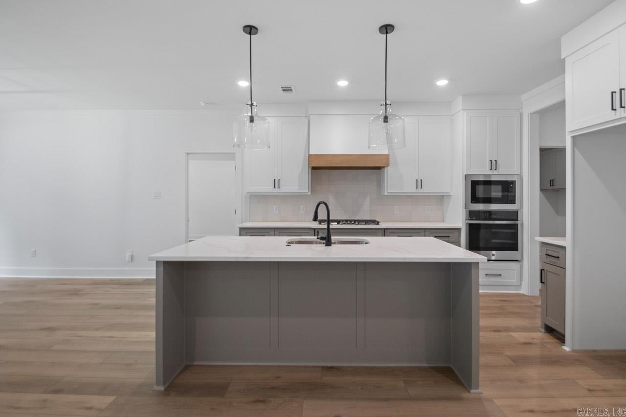 NORTH SHORE @ HURRICANE LAKE EST - Residential