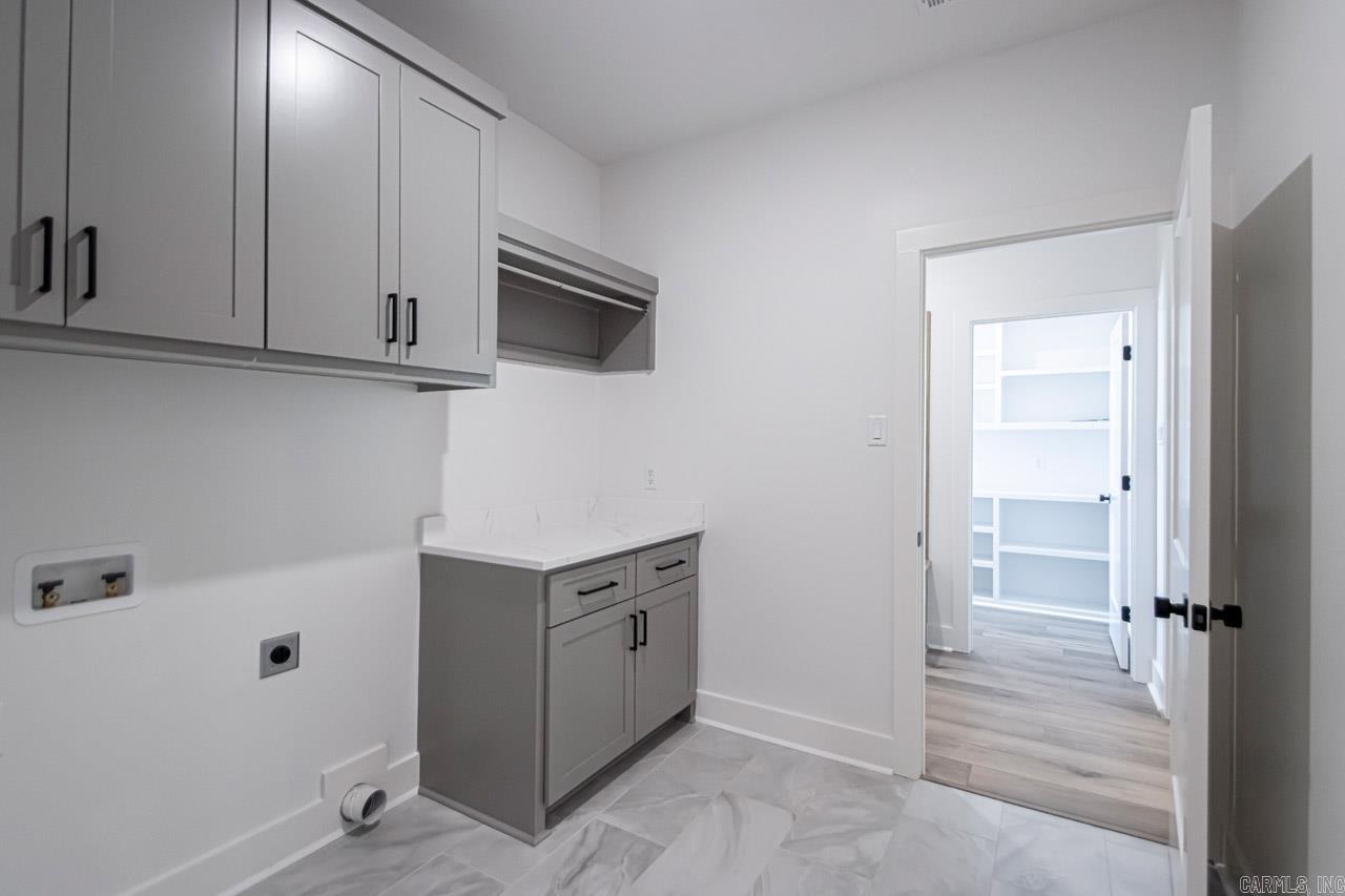 NORTH SHORE @ HURRICANE LAKE EST - Residential