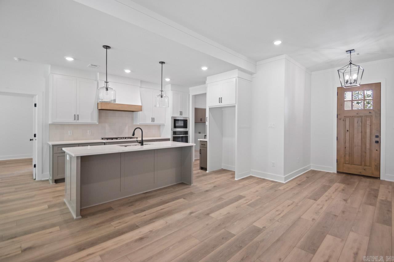 NORTH SHORE @ HURRICANE LAKE EST - Residential