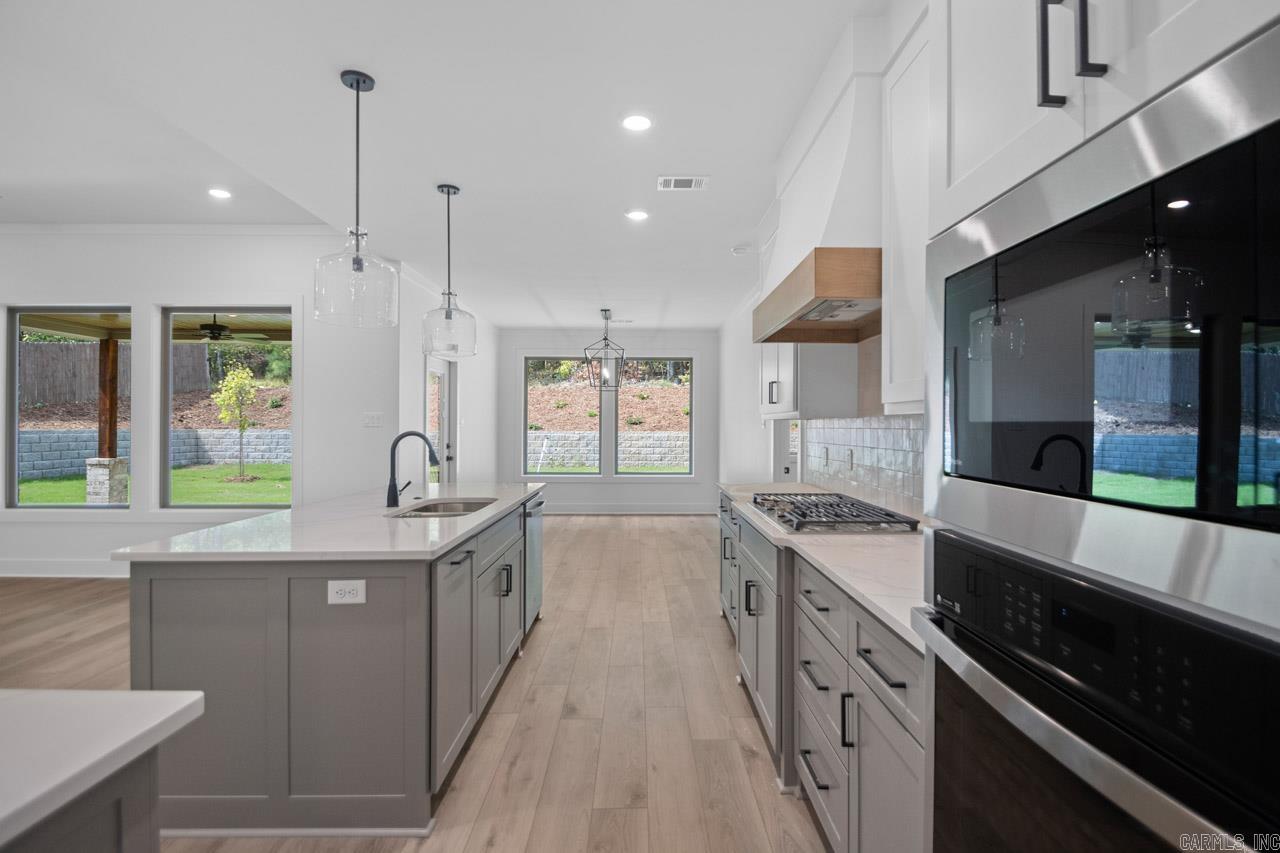 NORTH SHORE @ HURRICANE LAKE EST - Residential