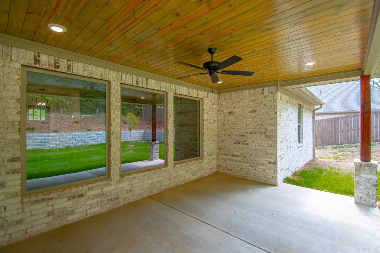 NORTH SHORE @ HURRICANE LAKE EST - Residential