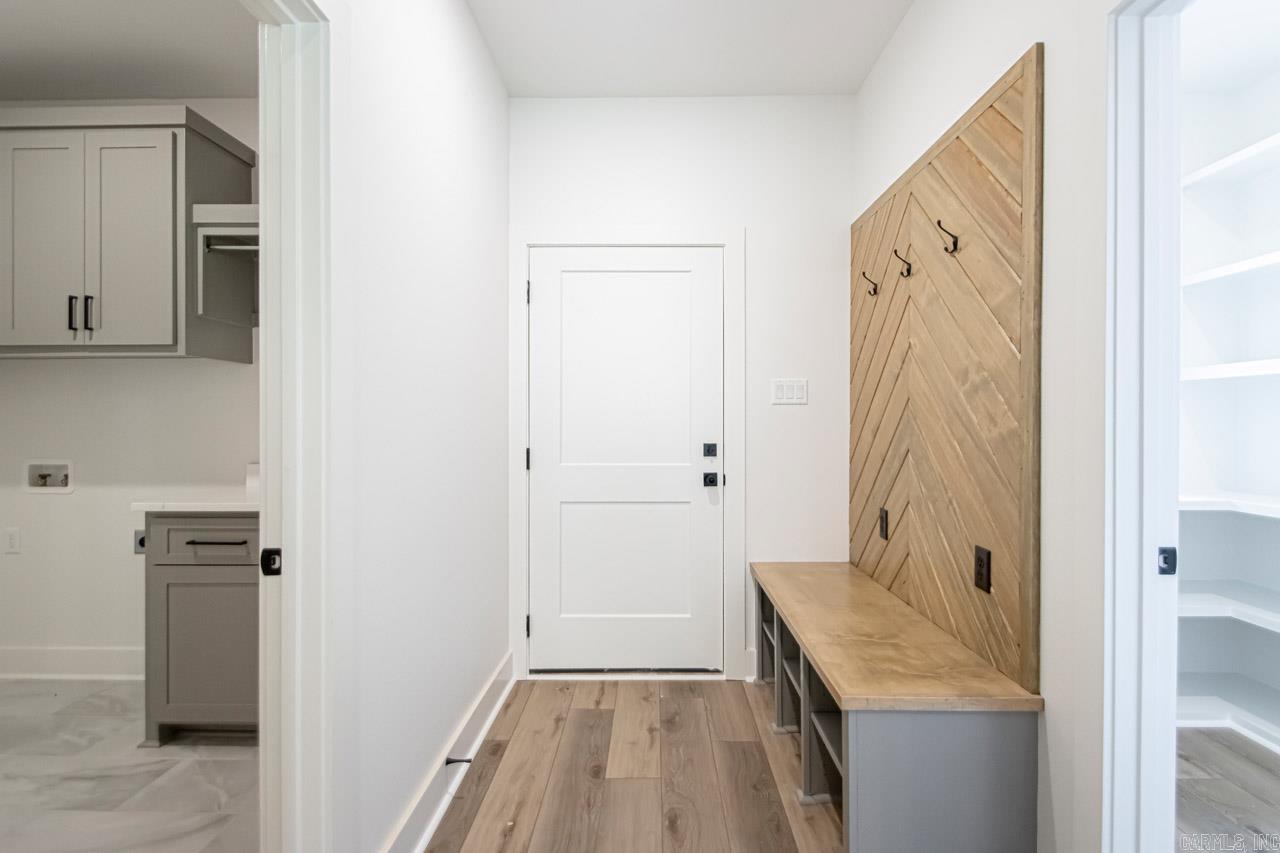 NORTH SHORE @ HURRICANE LAKE EST - Residential