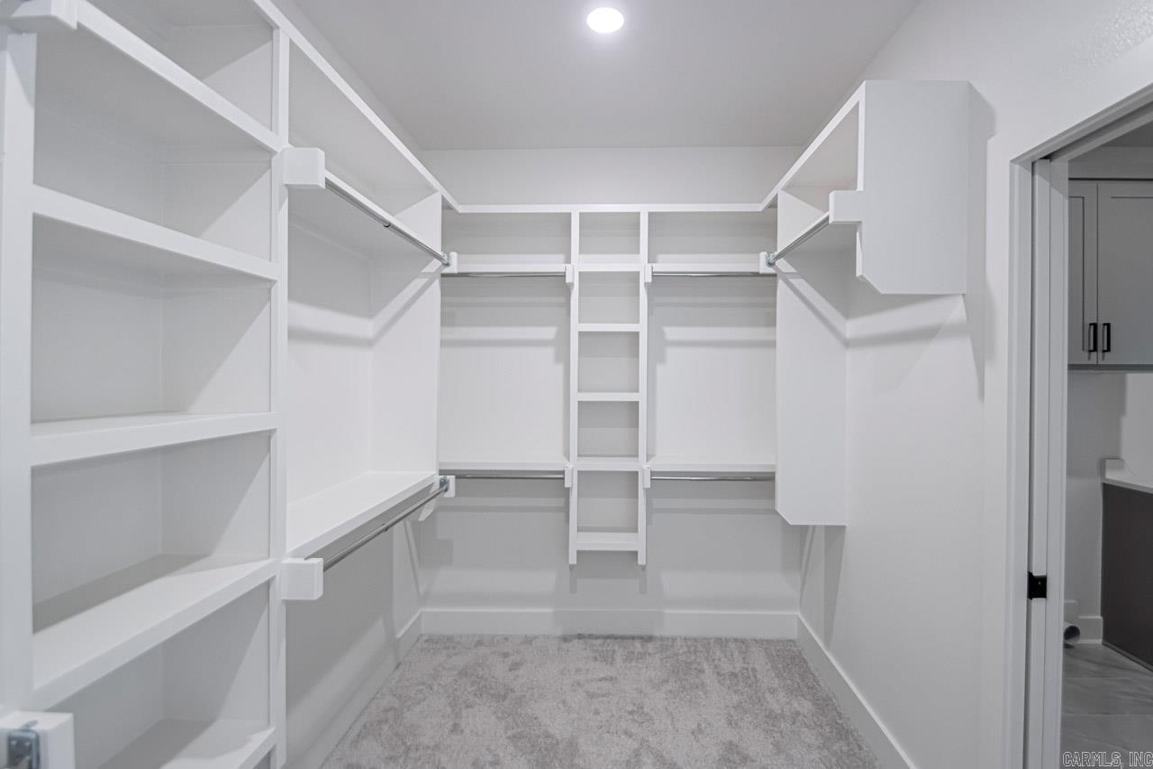 NORTH SHORE @ HURRICANE LAKE EST - Residential